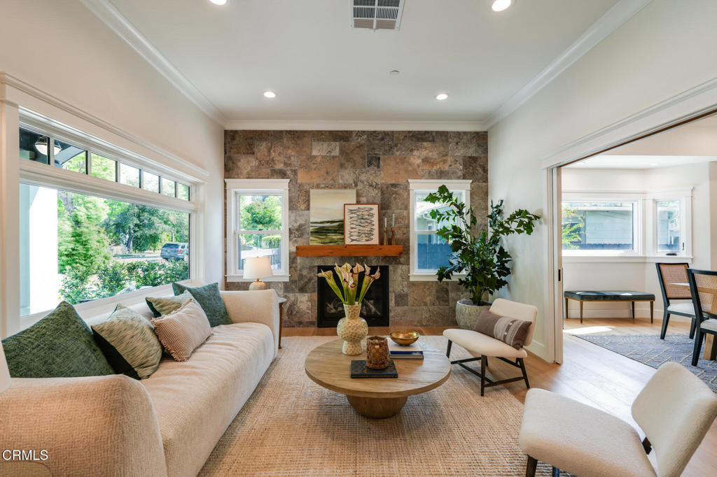 1023 Adelaine Avenue