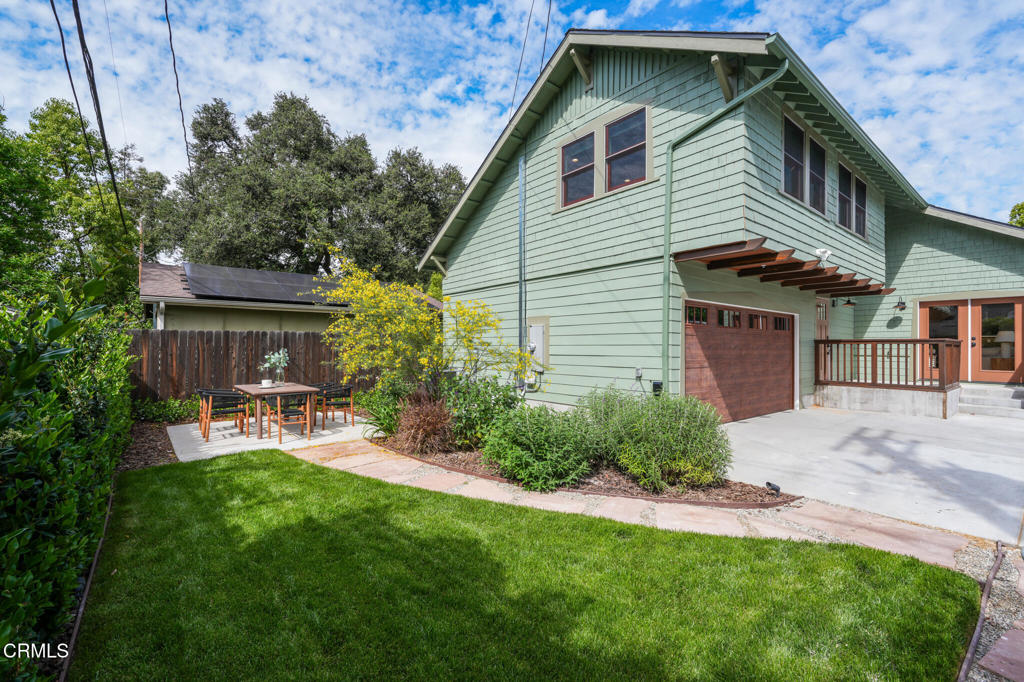1023 Adelaine Avenue