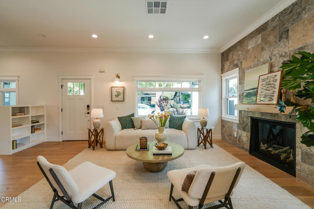 1023 Adelaine Avenue