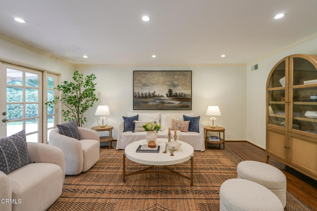 1538 Highland Oaks Drive