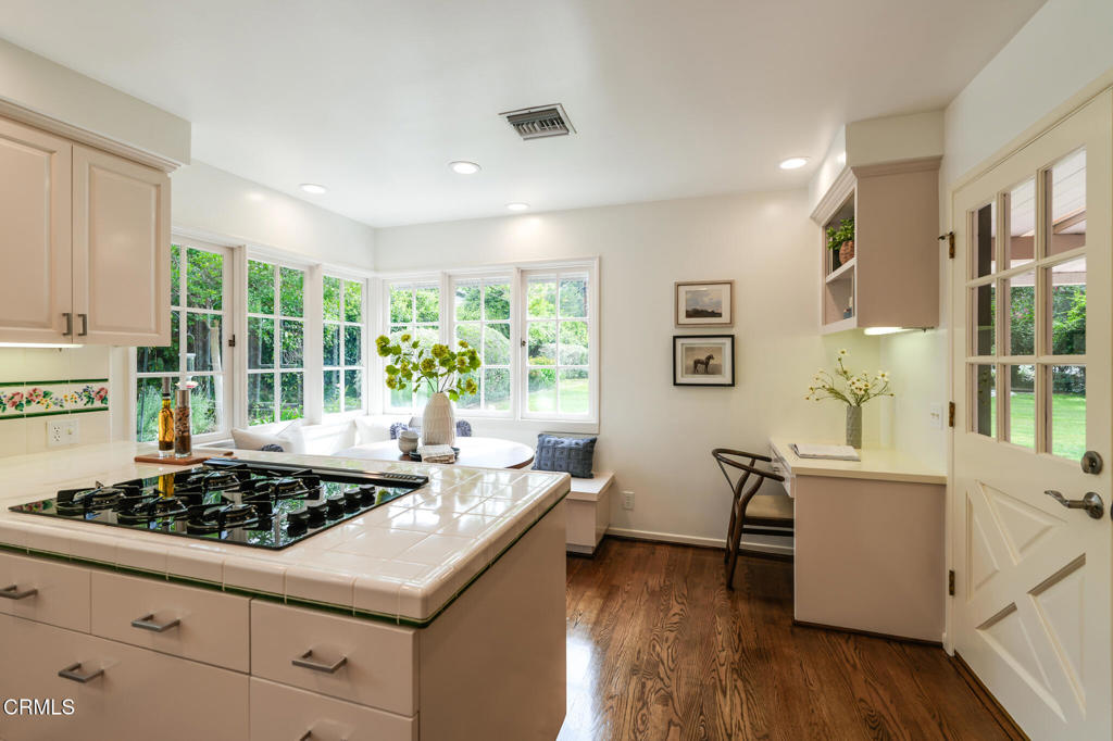 1538 Highland Oaks Drive