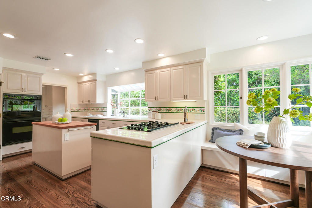 1538 Highland Oaks Drive