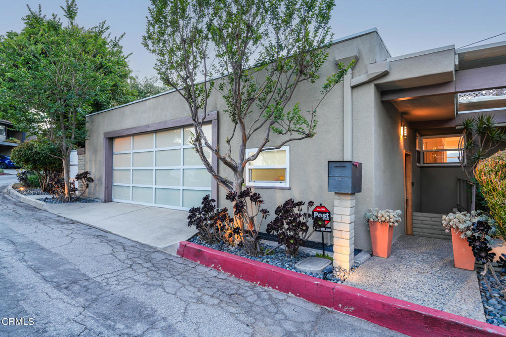 556 Alta Vista Avenue