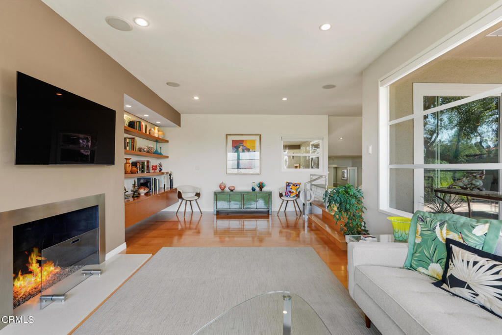556 Alta Vista Avenue
