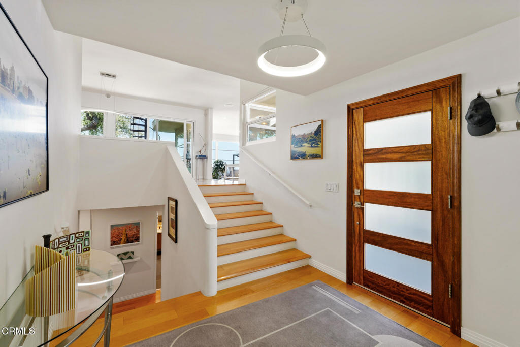 556 Alta Vista Avenue