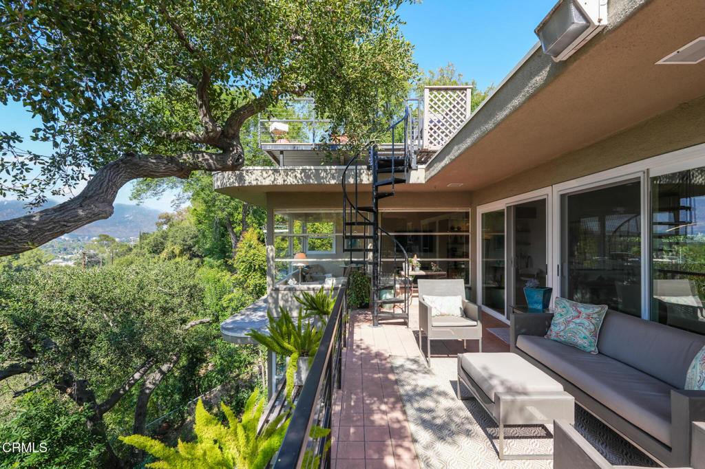 556 Alta Vista Avenue