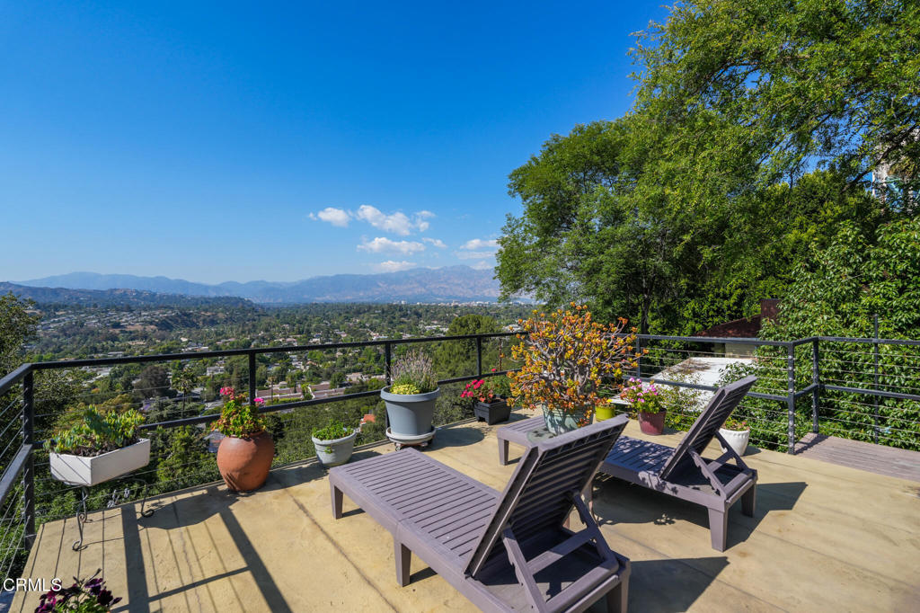 556 Alta Vista Avenue