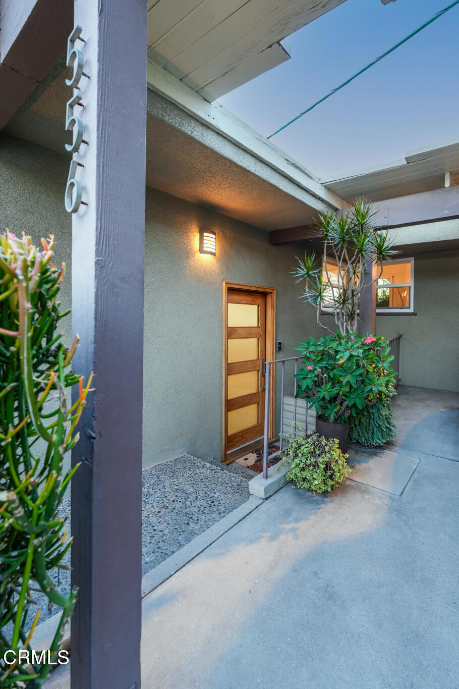 556 Alta Vista Avenue