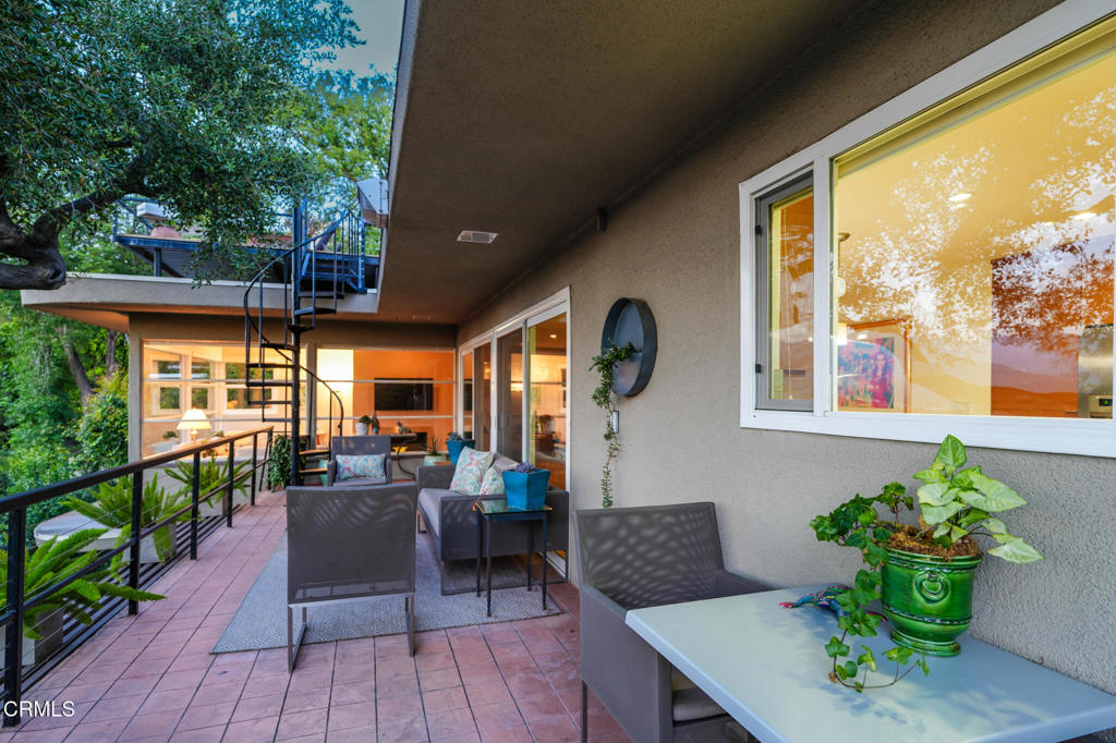 556 Alta Vista Avenue