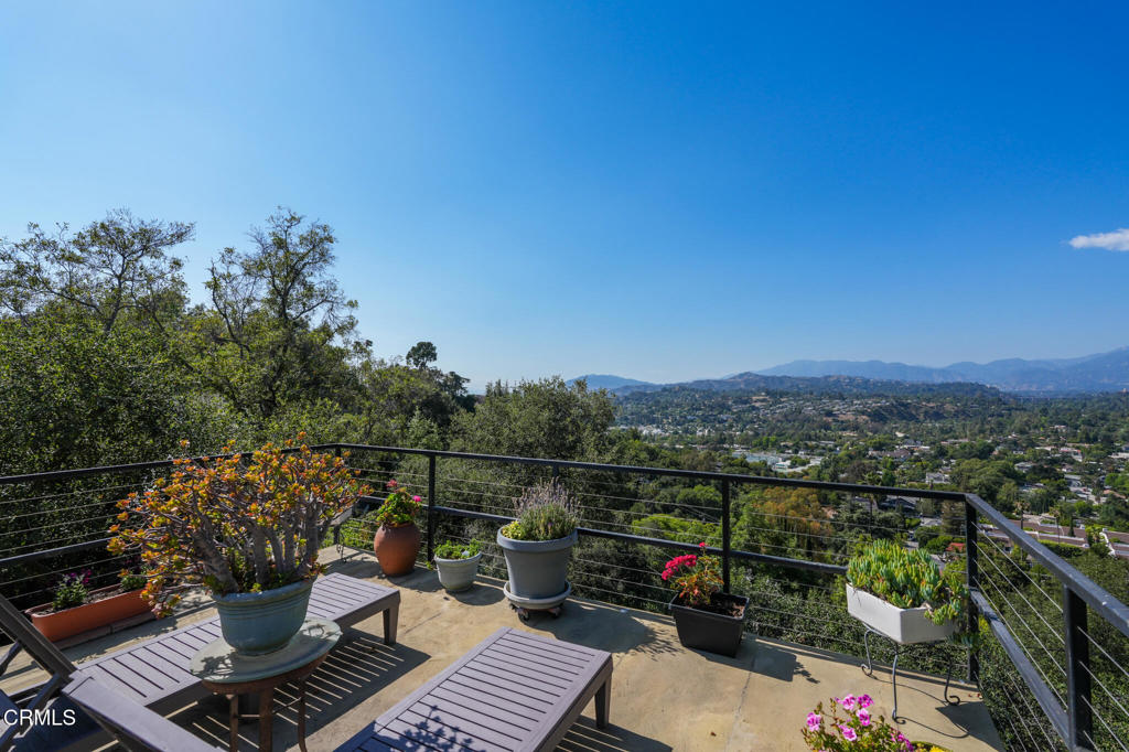 556 Alta Vista Avenue