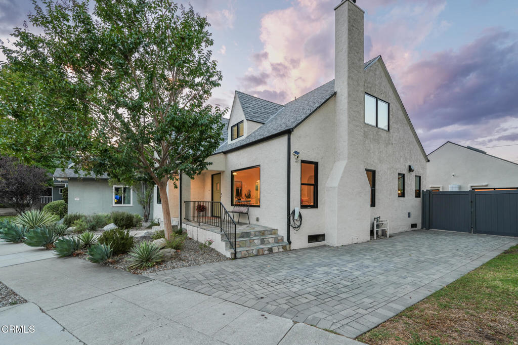 720 El Centro Street