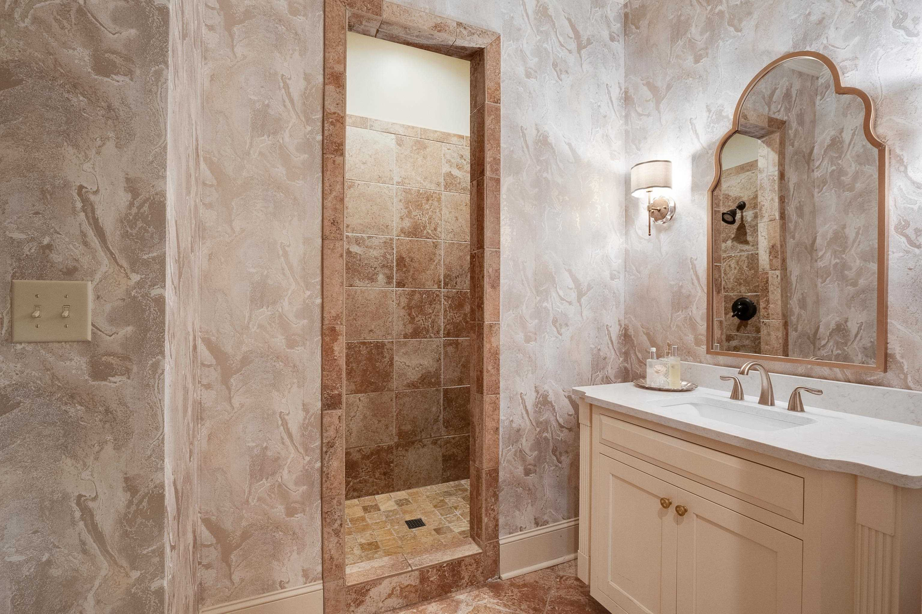 118 Bridlepath Dr