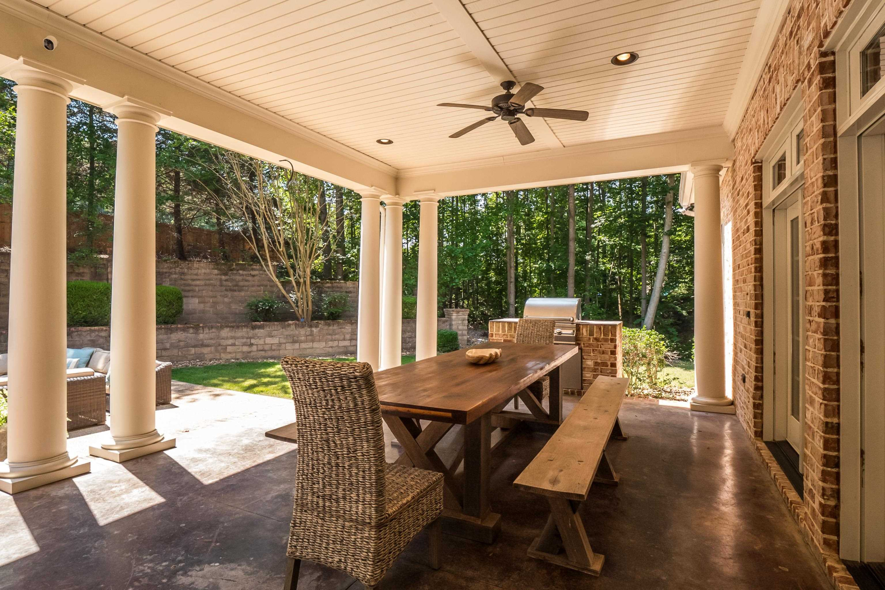 118 Bridlepath Dr