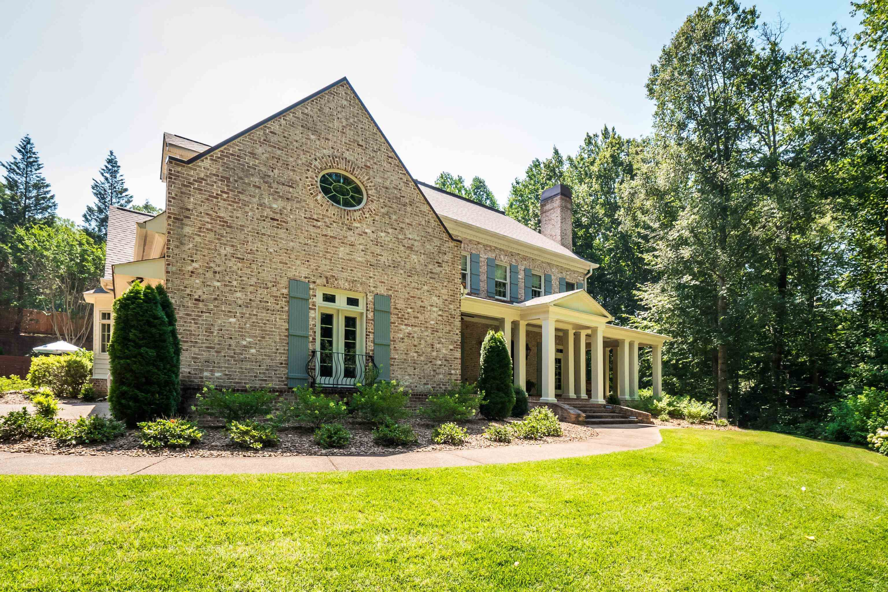 118 Bridlepath Dr
