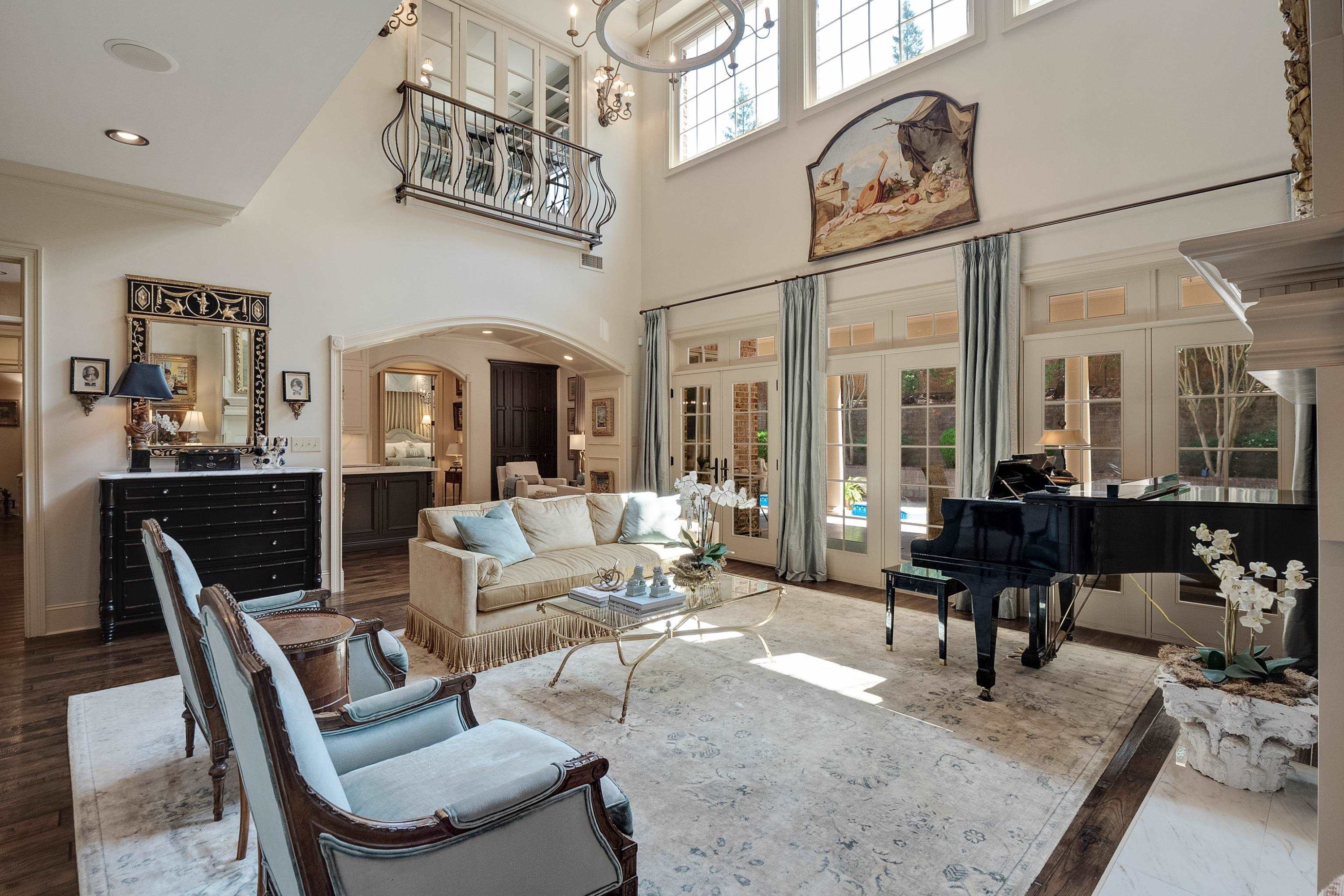 118 Bridlepath Dr