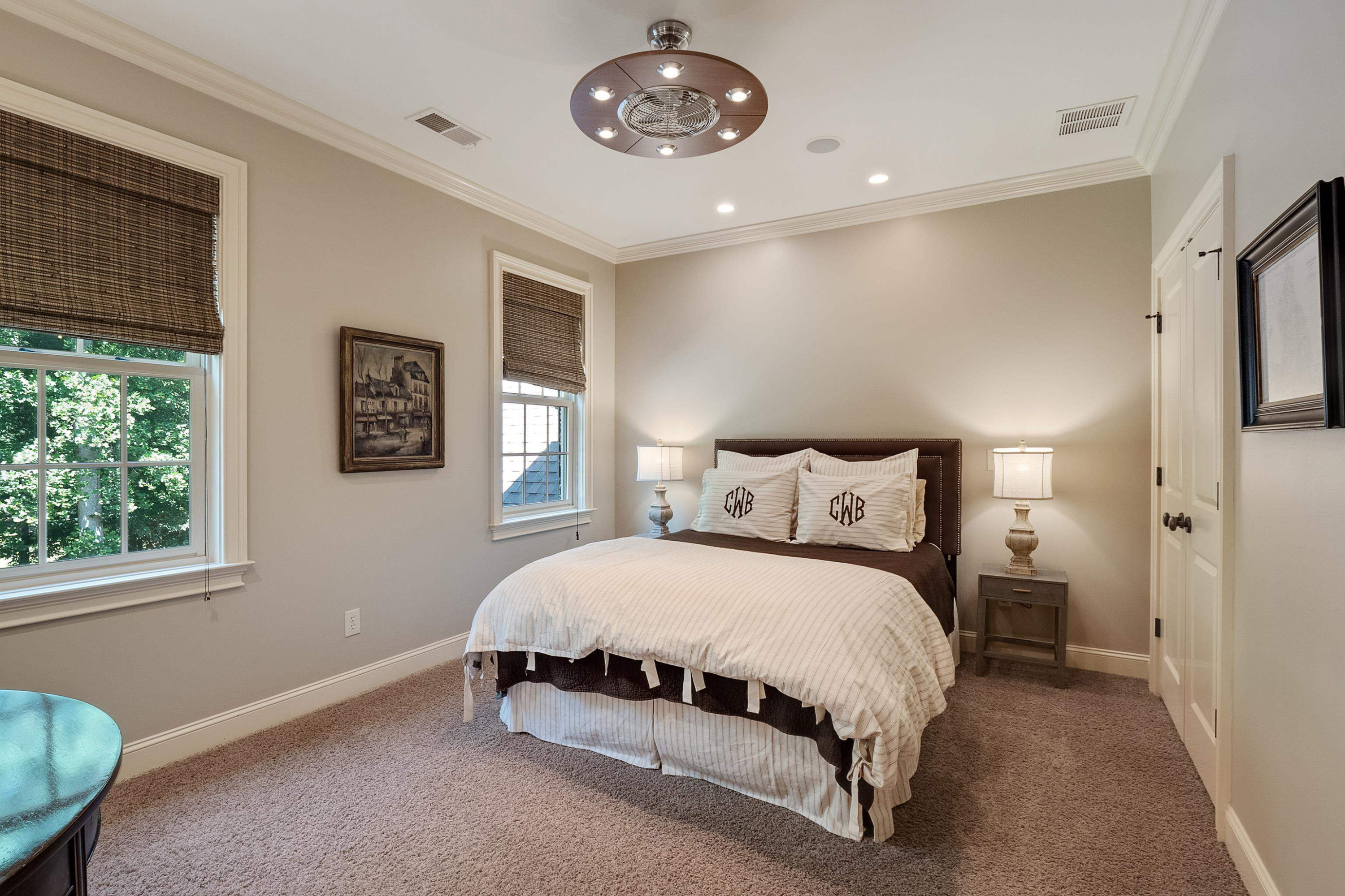 118 Bridlepath Dr