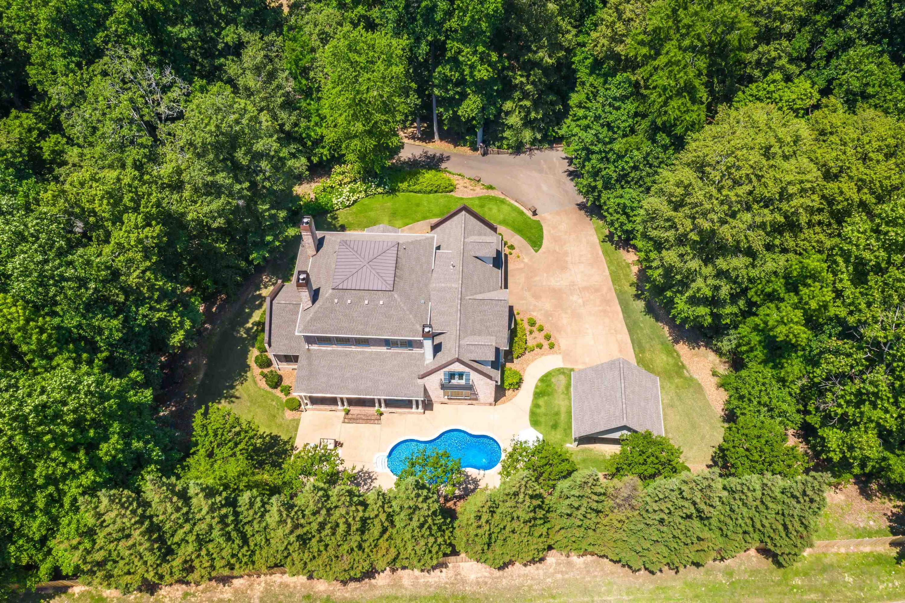 118 Bridlepath Dr