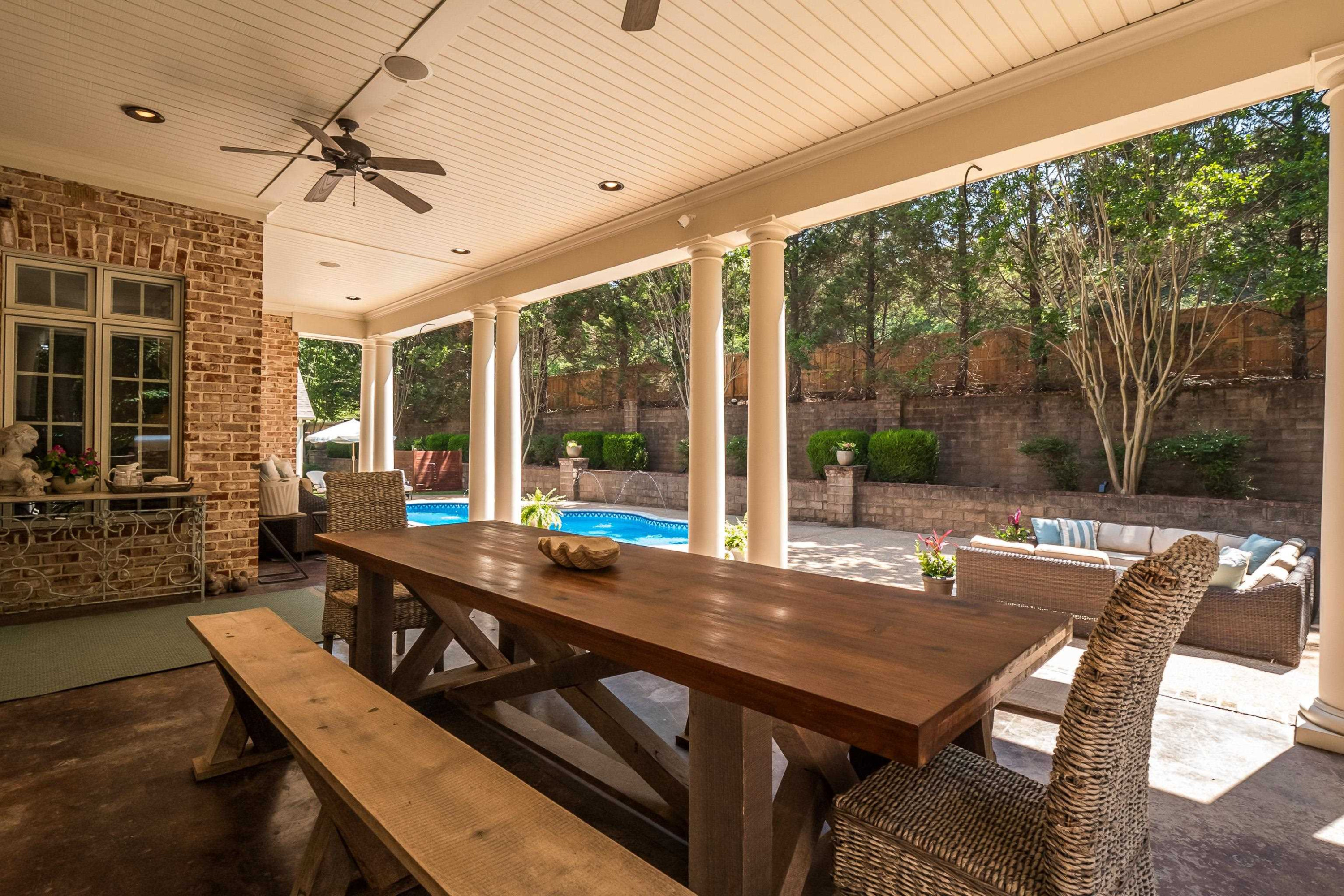 118 Bridlepath Dr