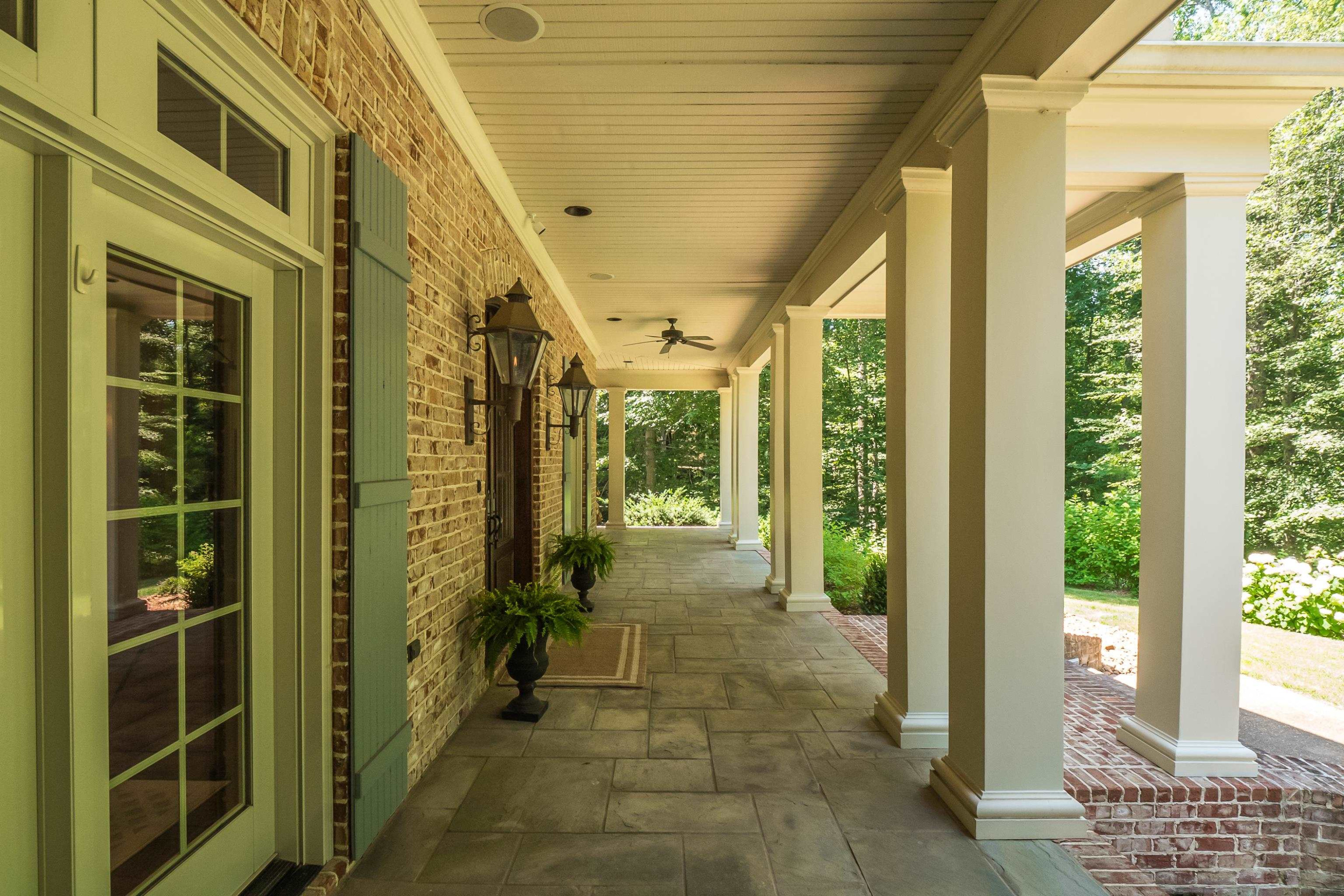118 Bridlepath Dr