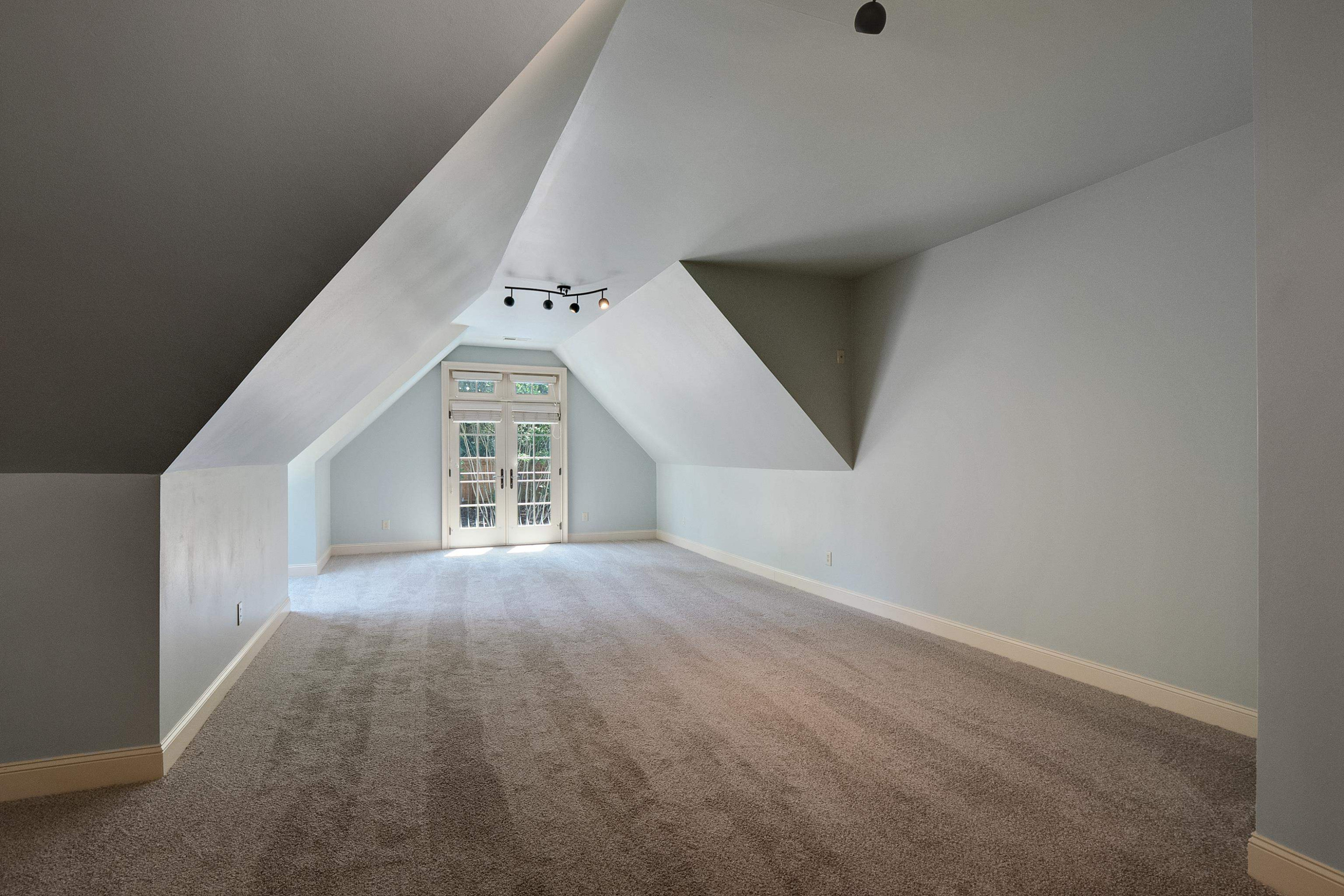 118 Bridlepath Dr
