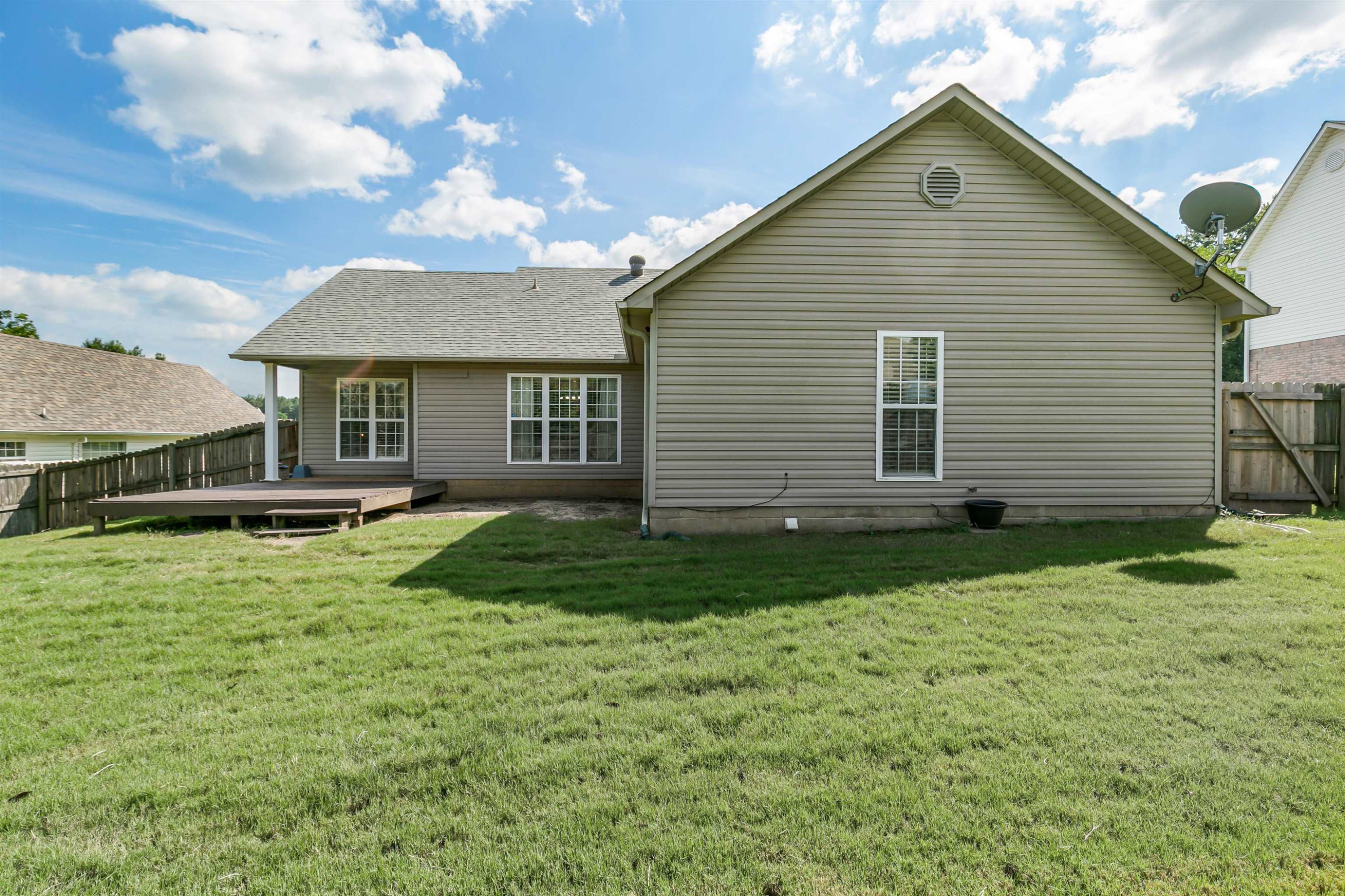 27 Red Deer Cove