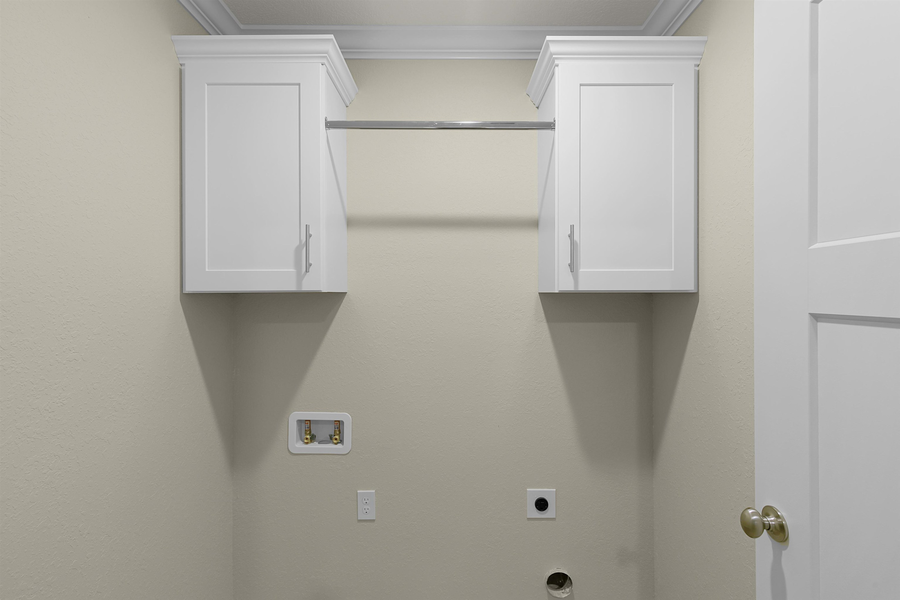 60 Golden Brooke Drive