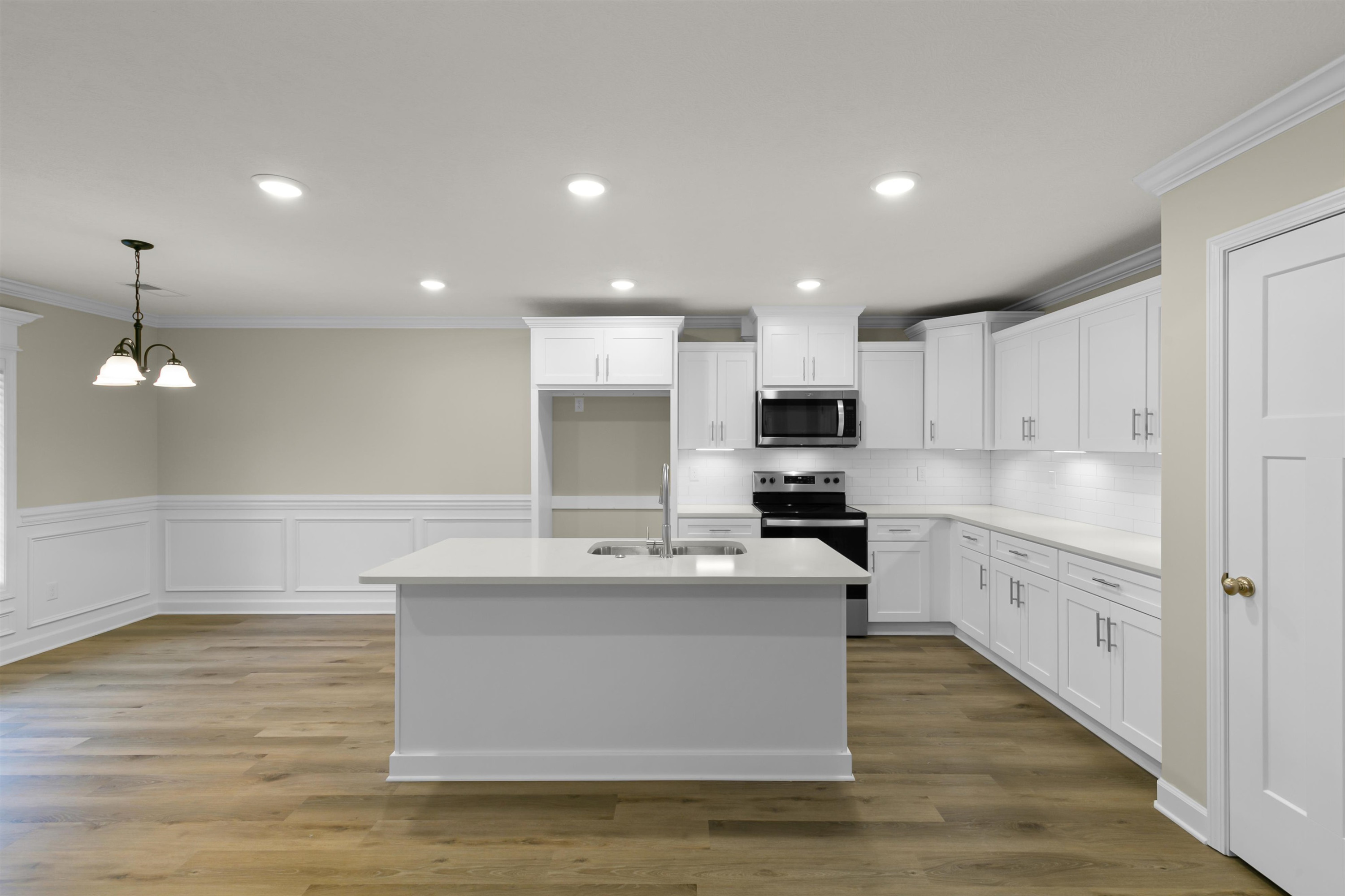 60 Golden Brooke Drive