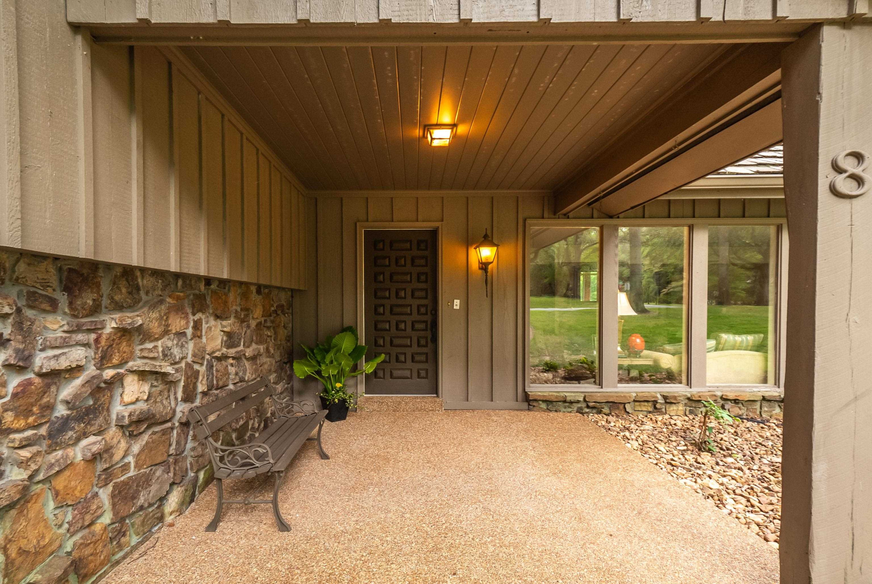 8 Whitfield Cove