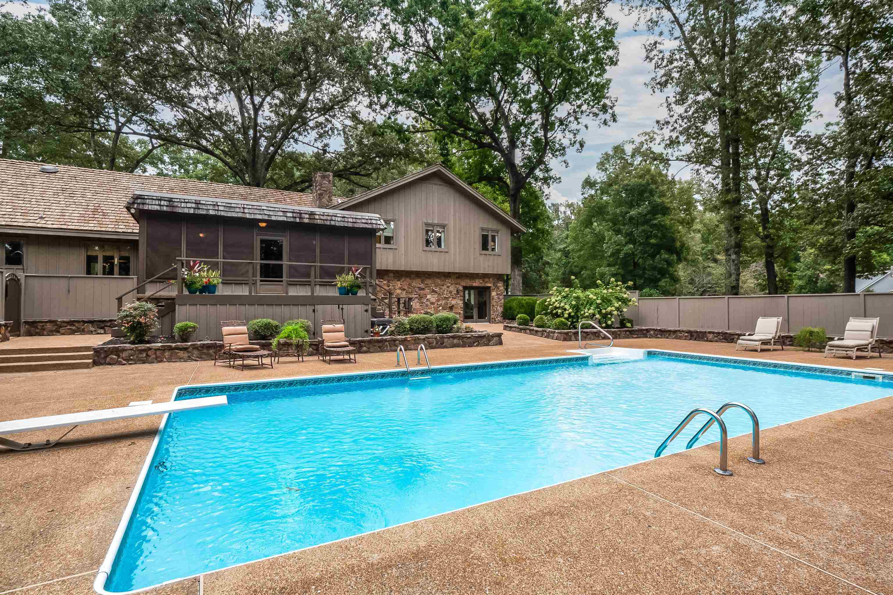 8 Whitfield Cove