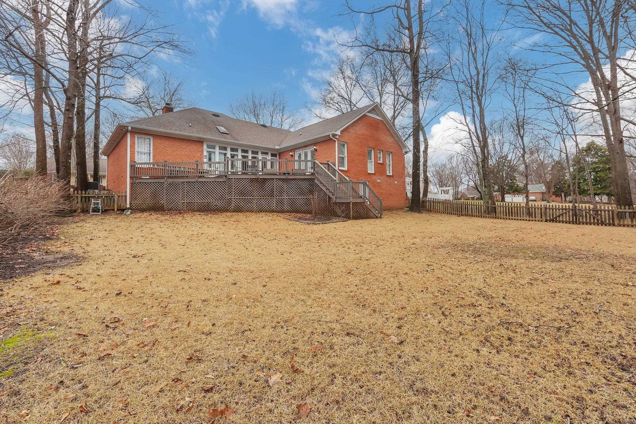 386 Weatheridge Drive