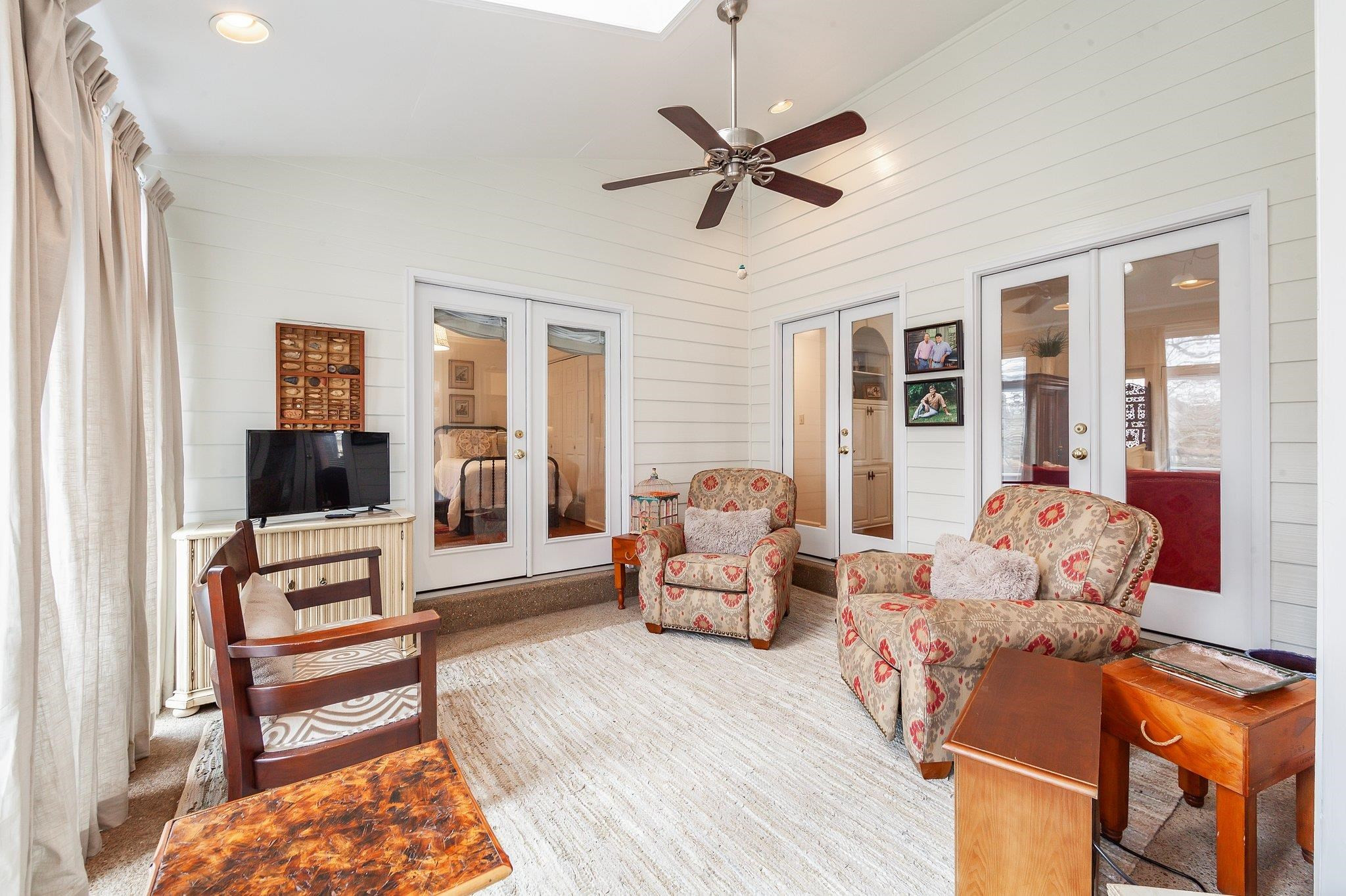 386 Weatheridge Drive