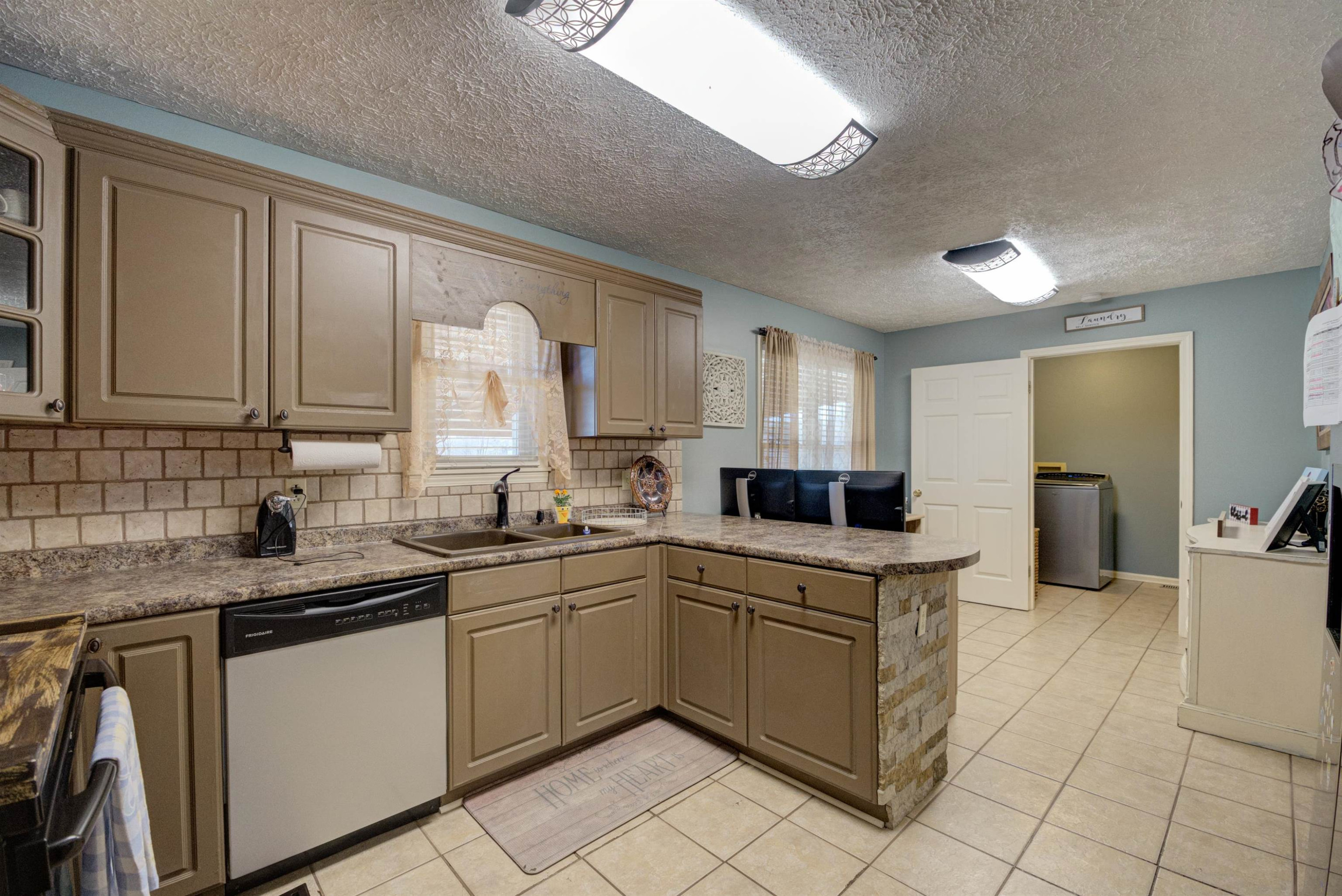 513 State Rt 187 Highway