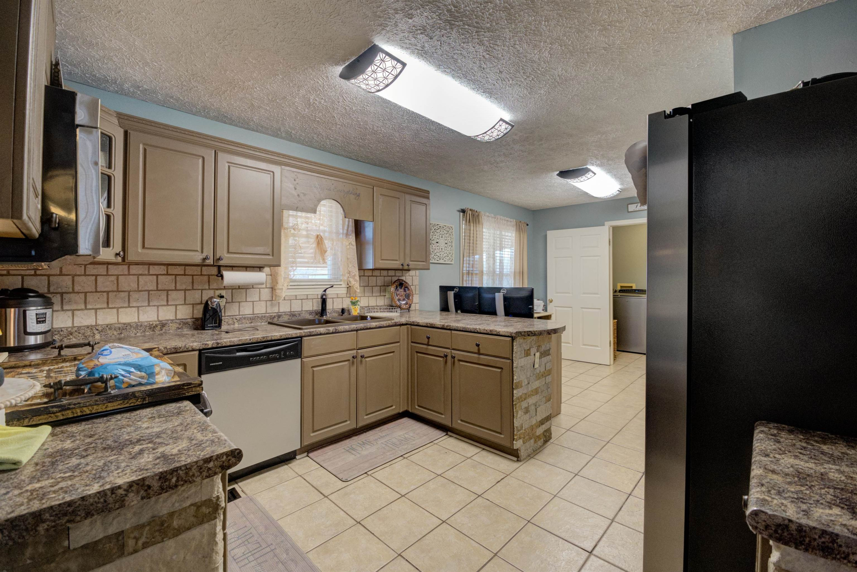 513 State Rt 187 Highway