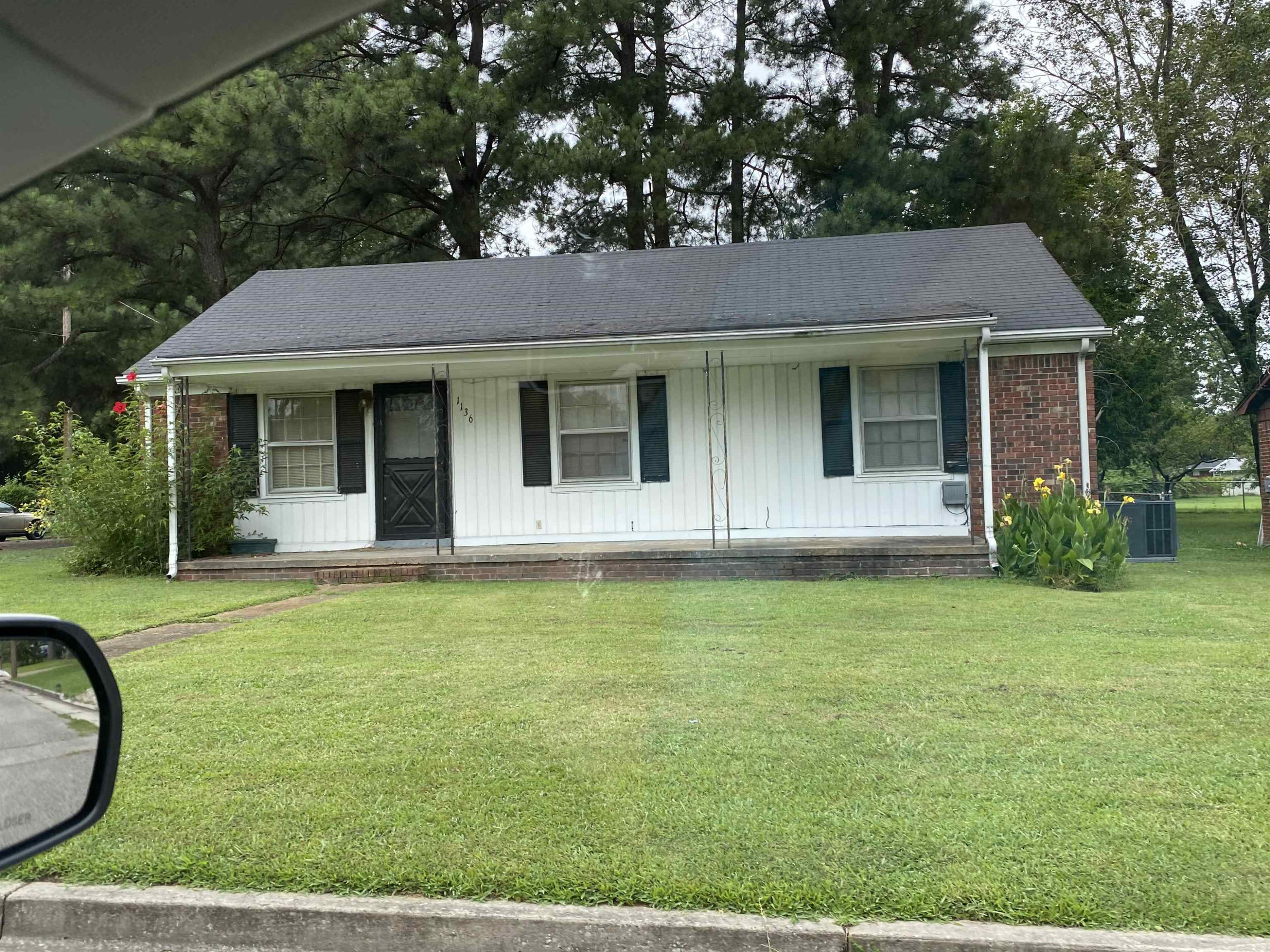 1053 Berrywood Avenue