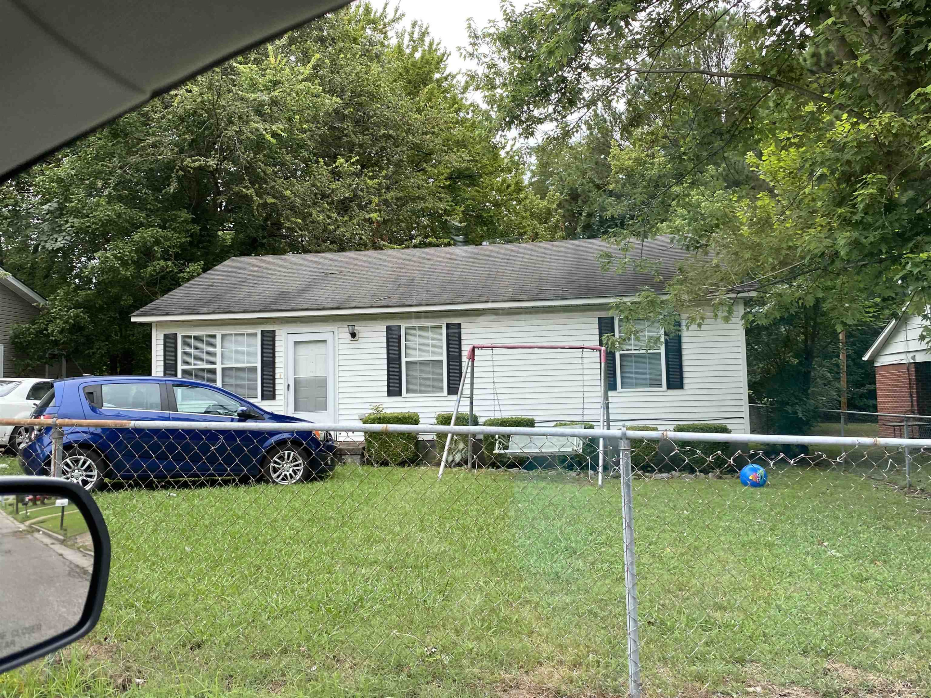 1053 Berrywood Avenue