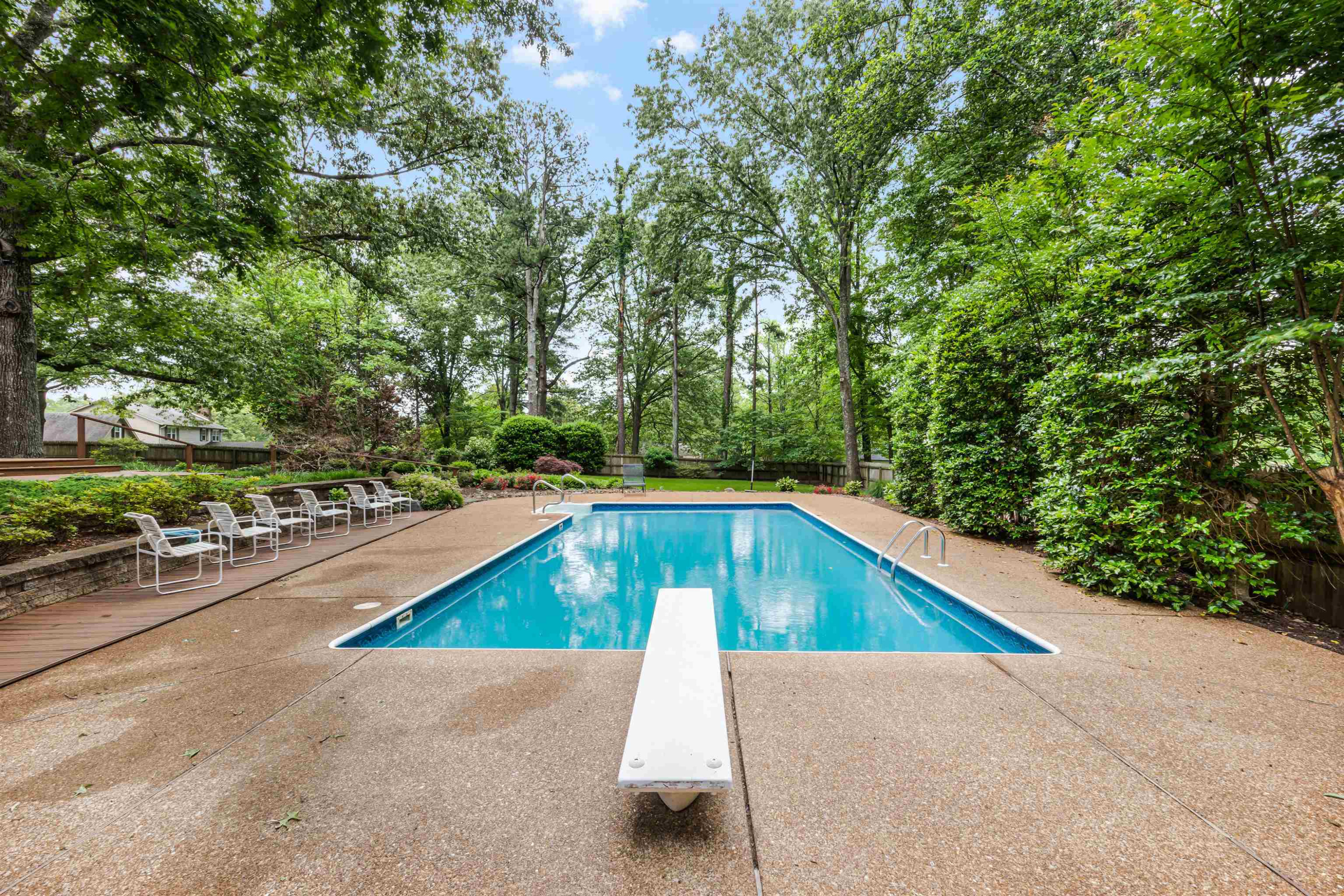 225 Tuckahoe Road