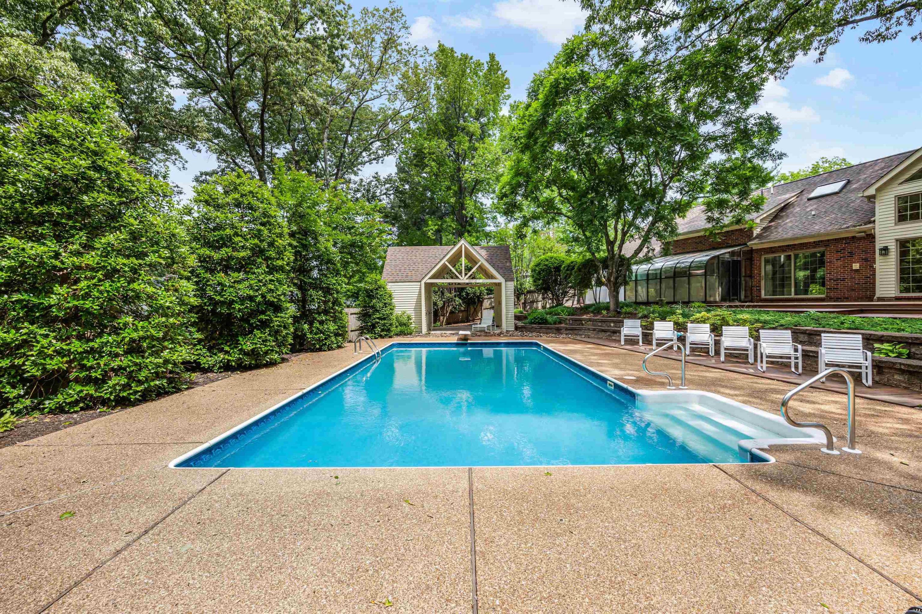 225 Tuckahoe Road