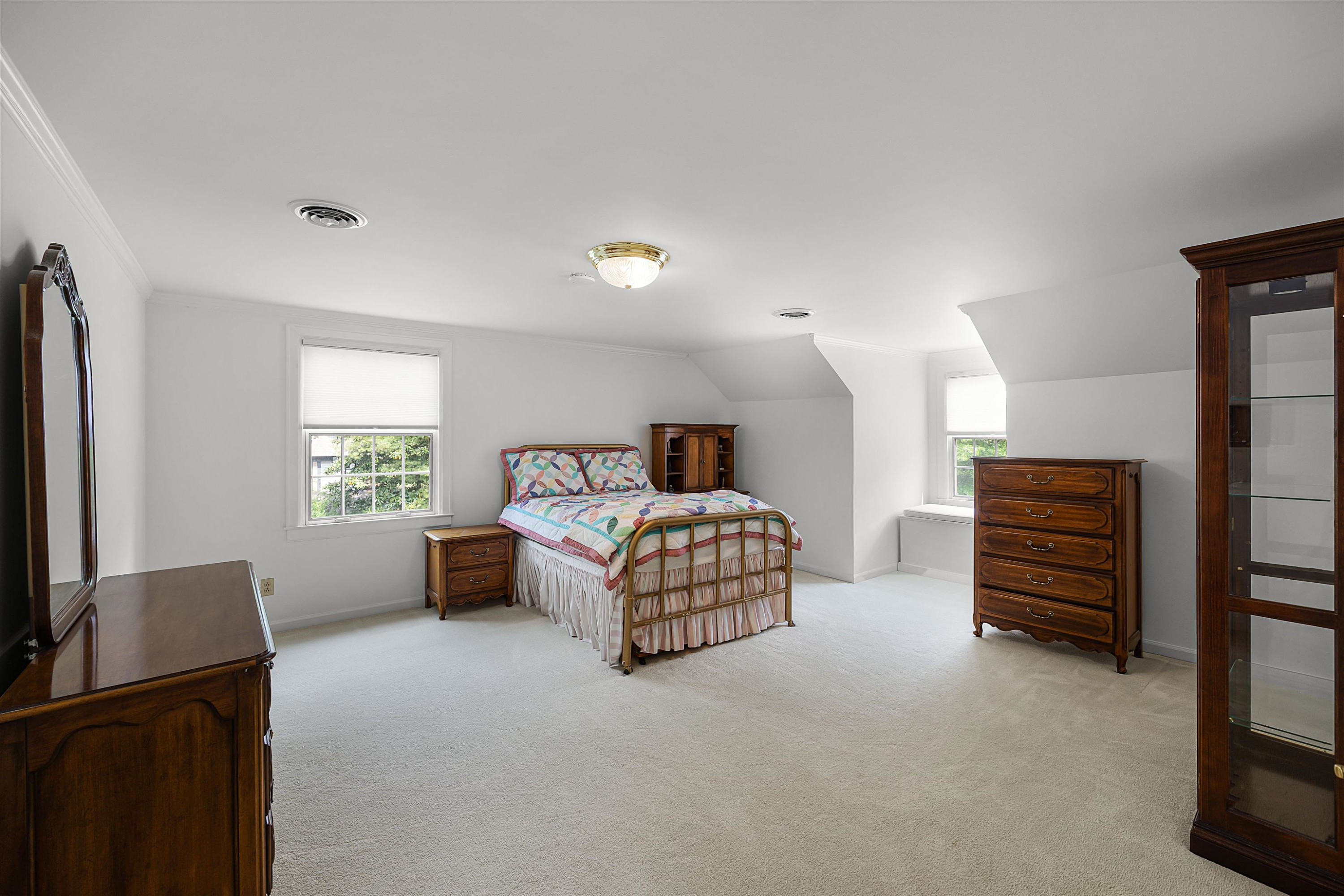 225 Tuckahoe Road