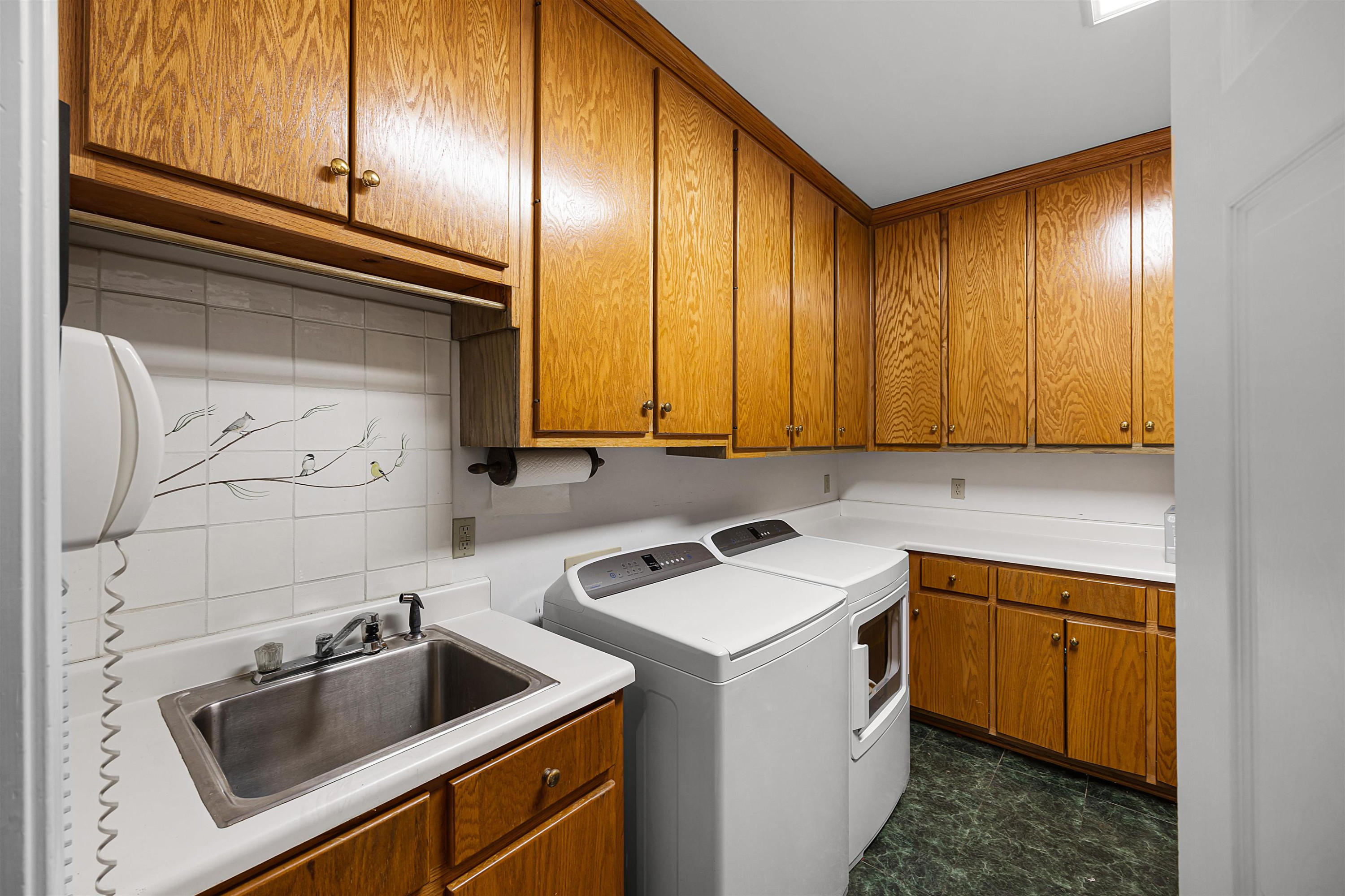 225 Tuckahoe Road