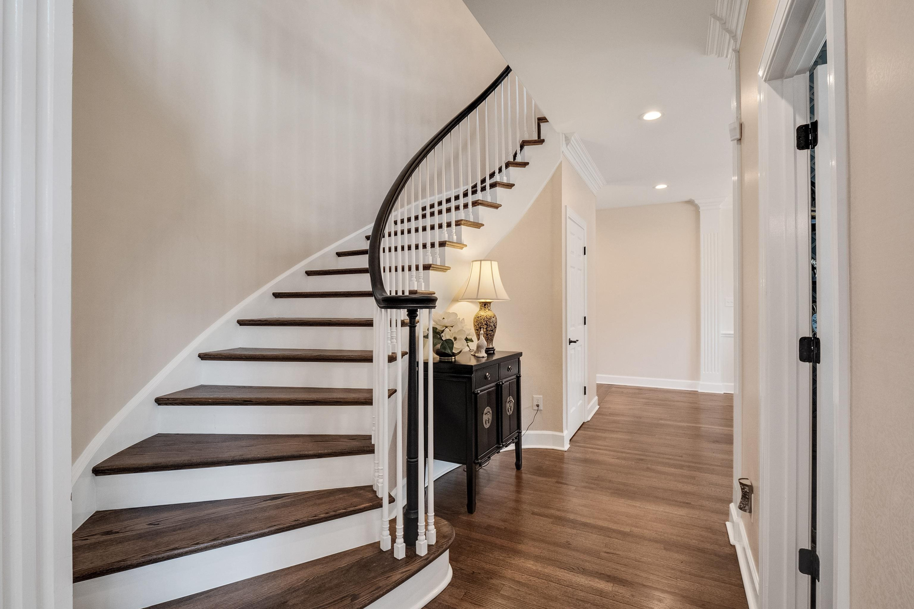 9 Deepwood Drive