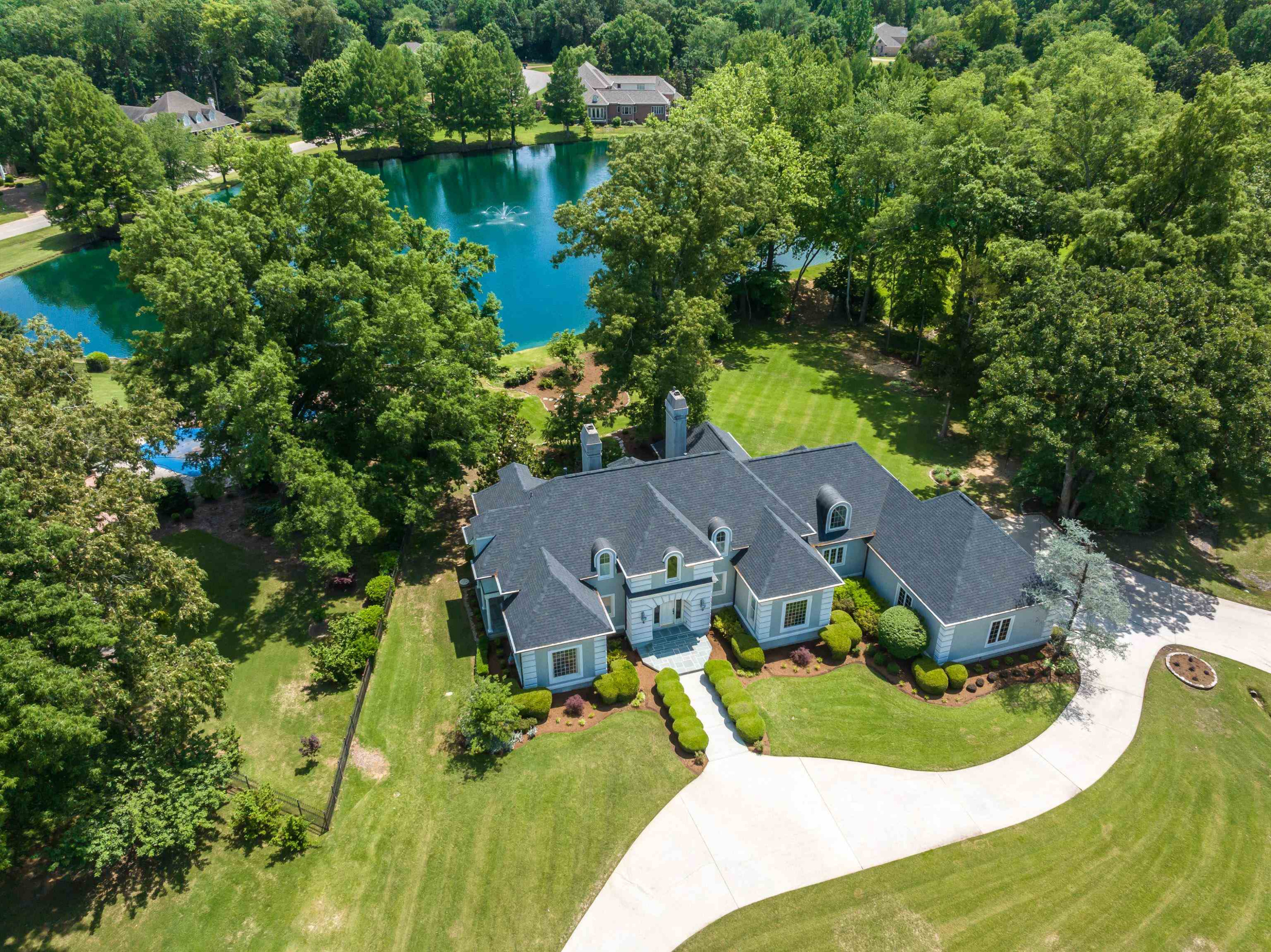 9 Deepwood Drive