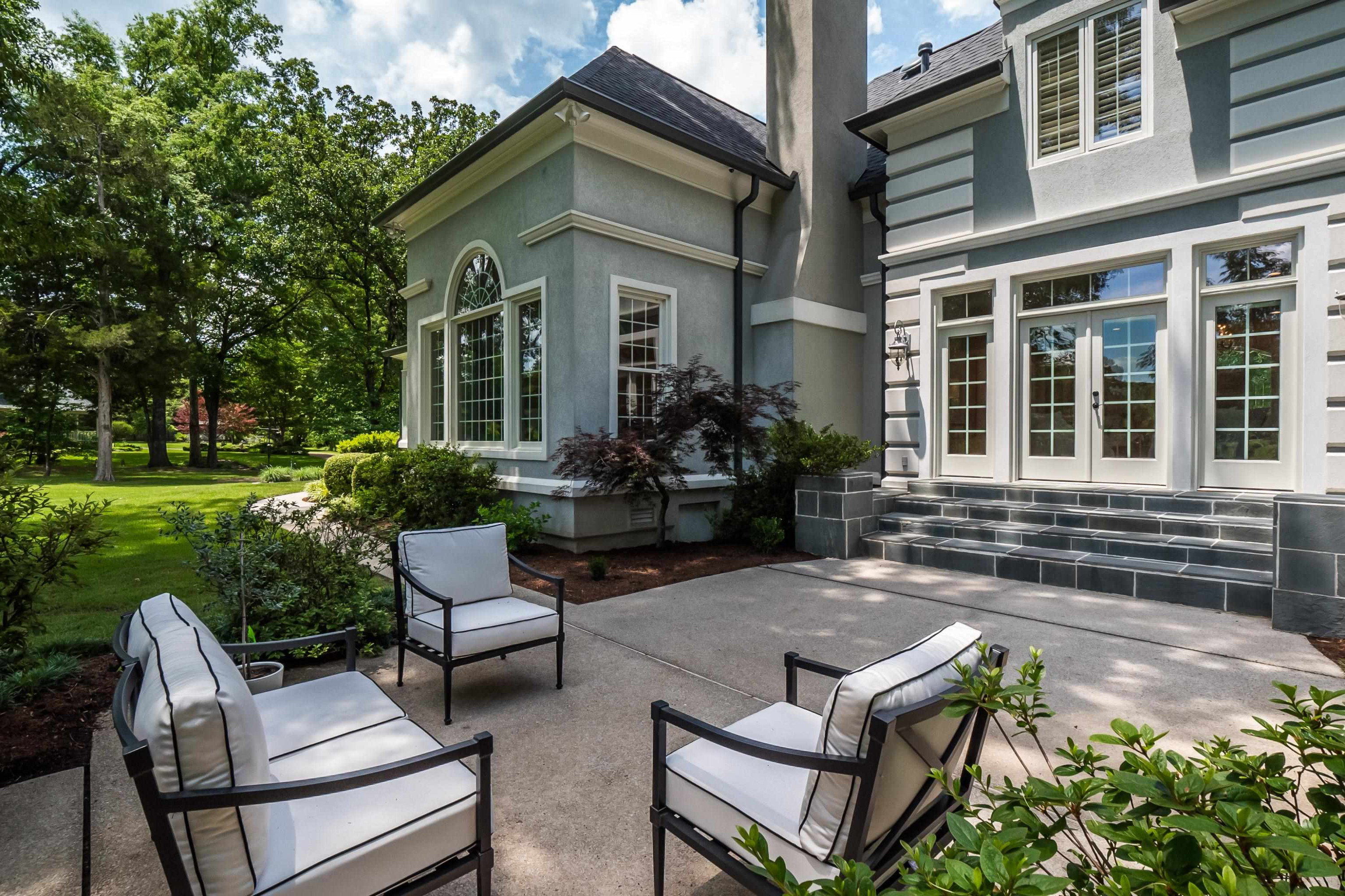 9 Deepwood Drive