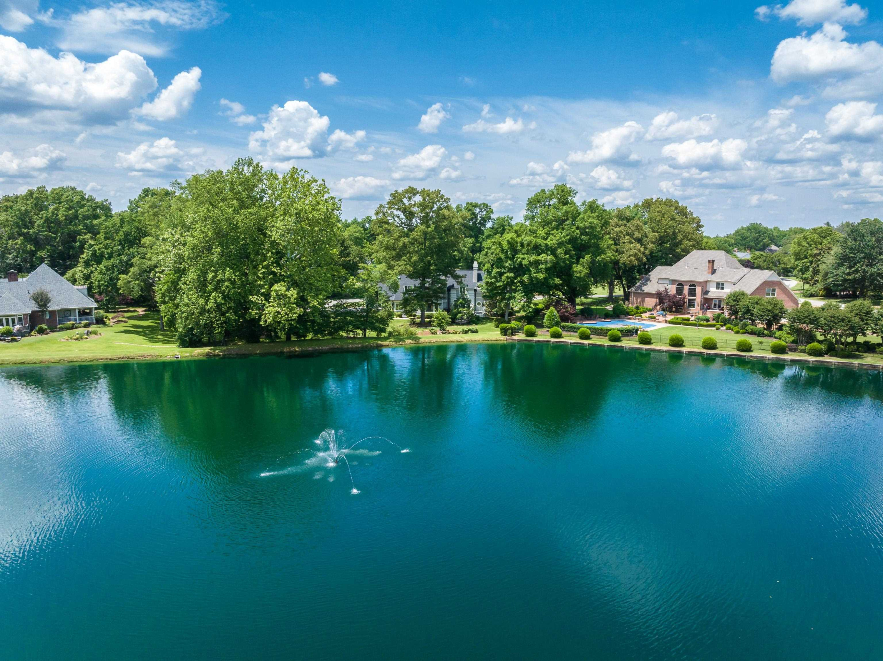 9 Deepwood Drive
