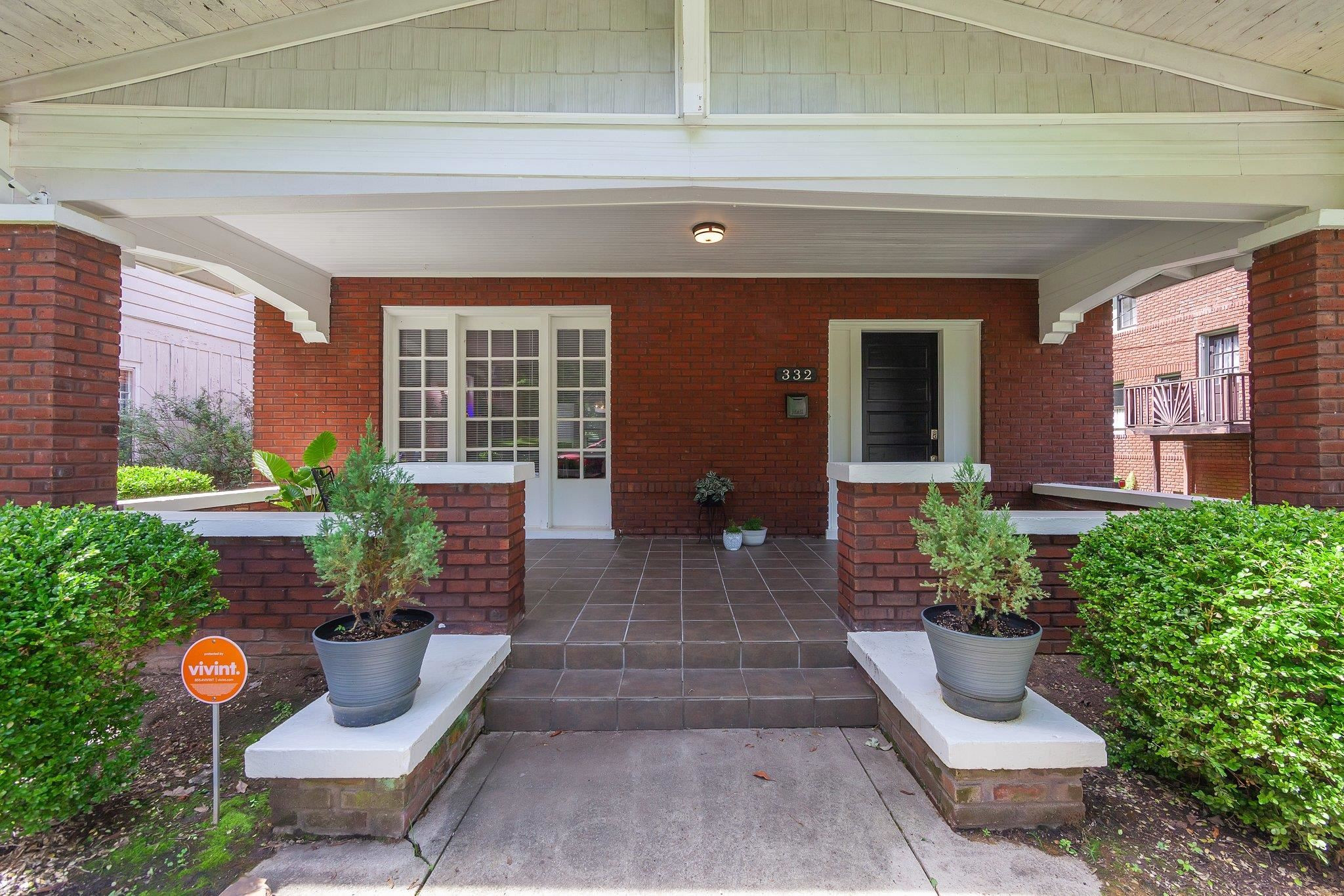 332 Division Avenue
