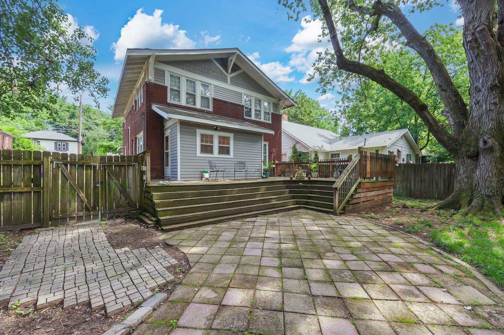 332 Division Avenue