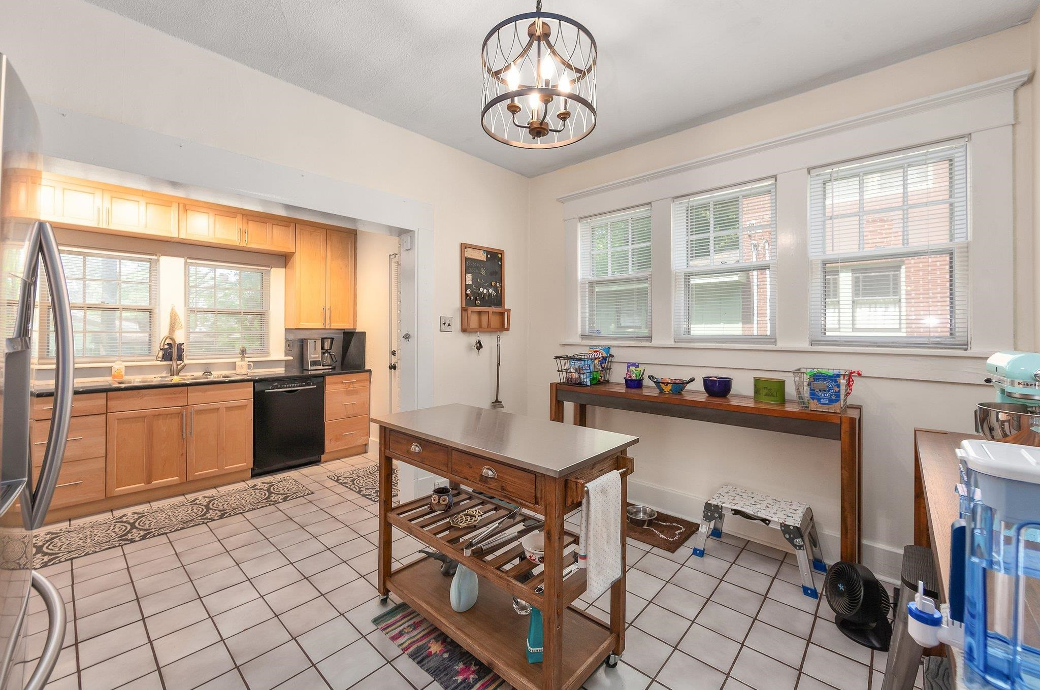332 Division Avenue