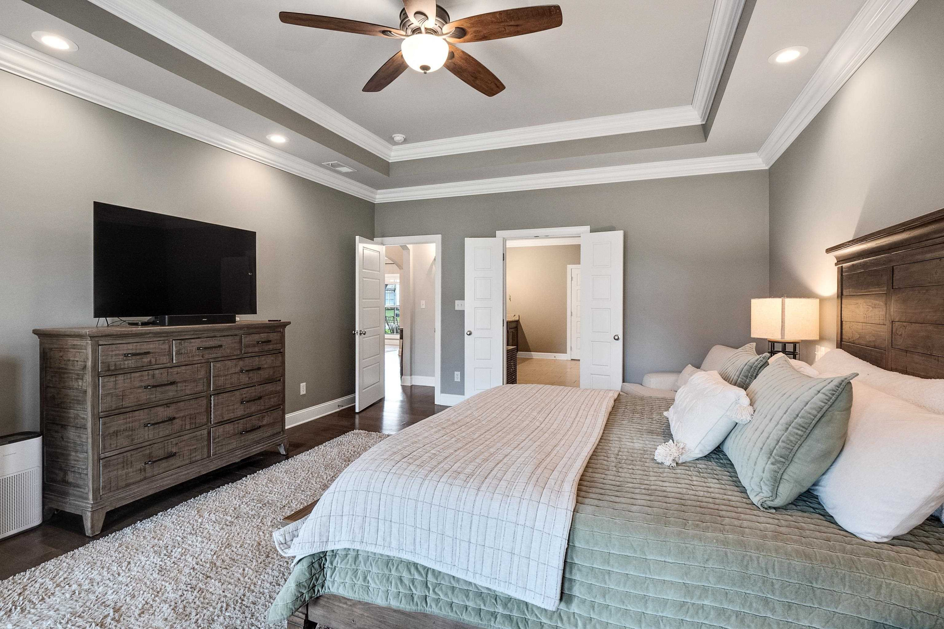 6 Winslow Cove