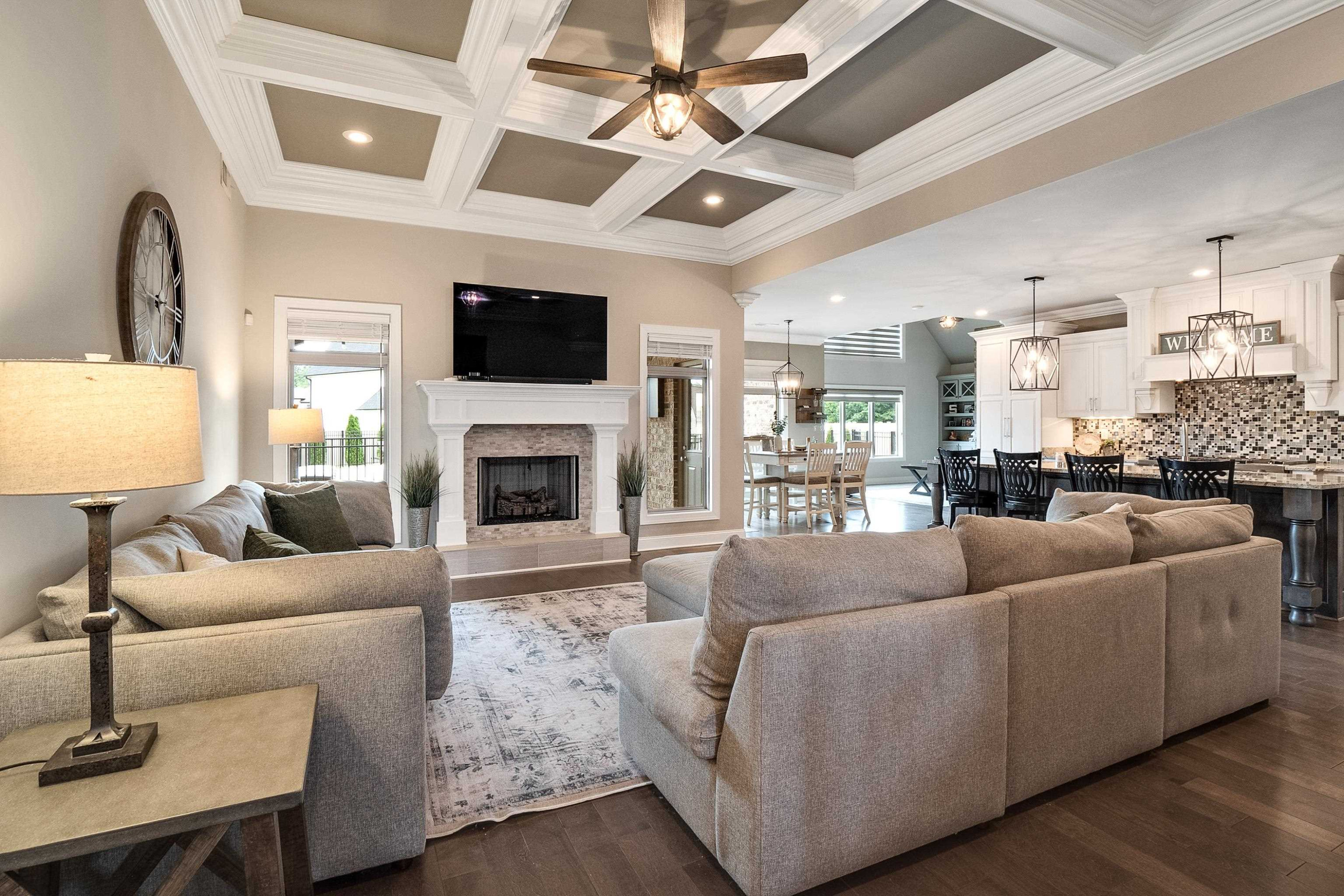 6 Winslow Cove