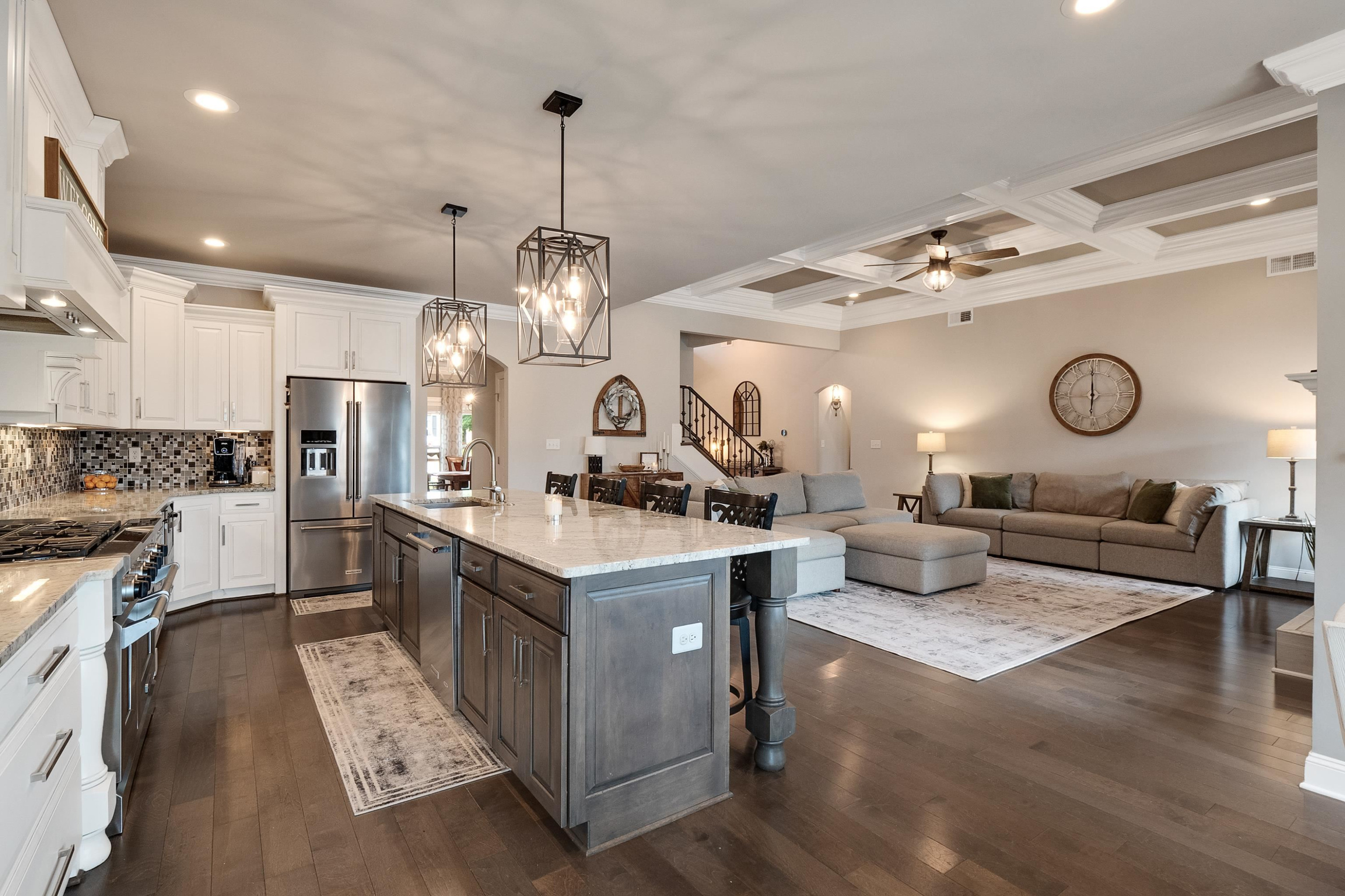 6 Winslow Cove