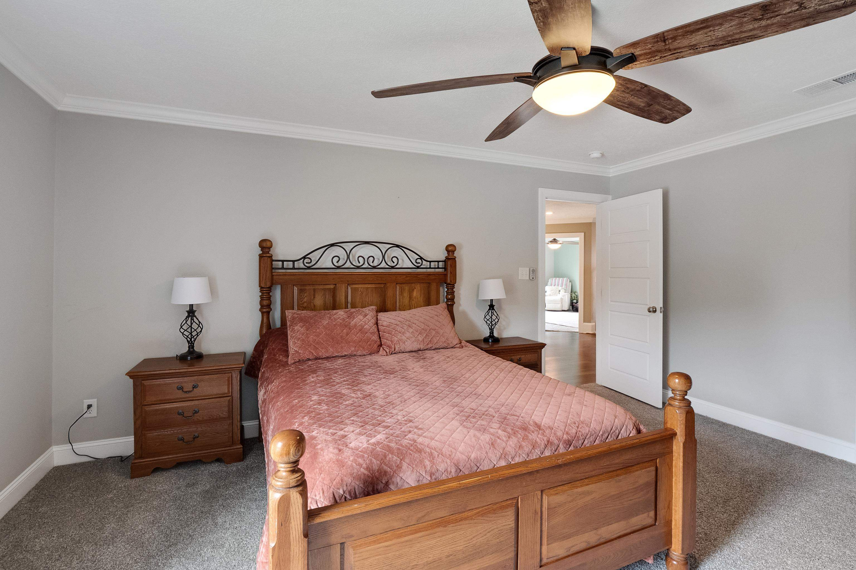 6 Winslow Cove